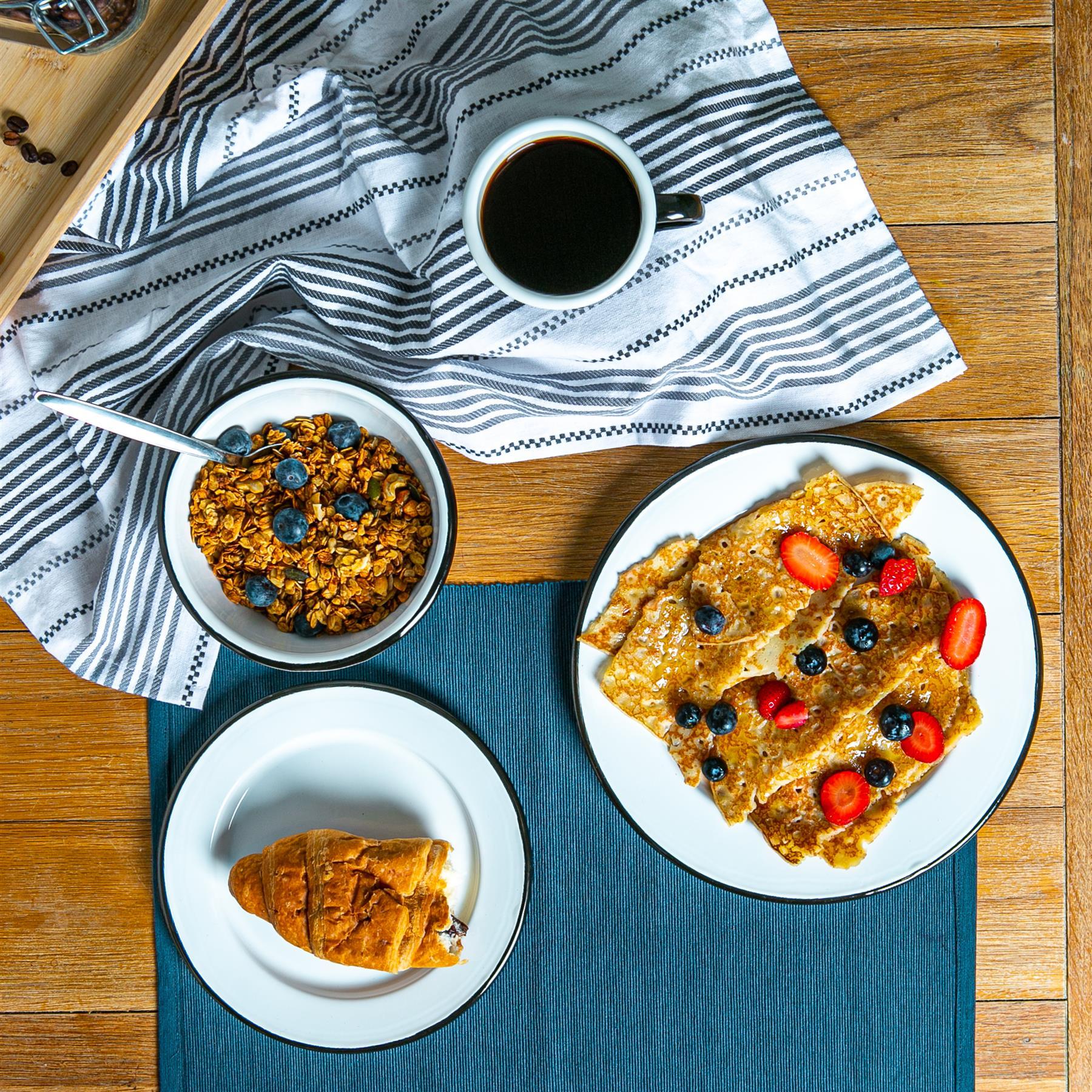 White Enamel Dinner Plate - 25.5cm - Black