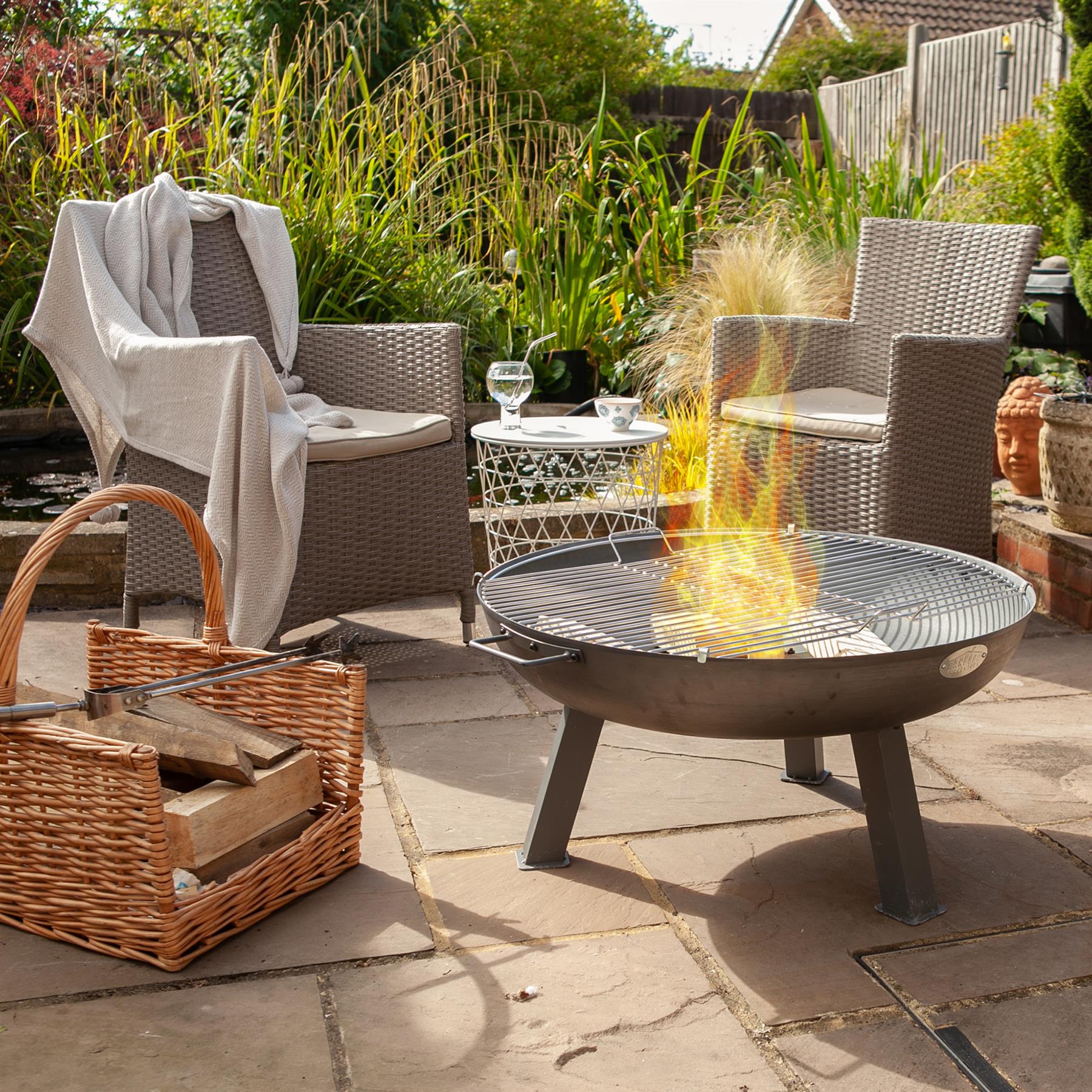 Harbour Housewares Round Firepit Grill & Dome Set - 48.5cm