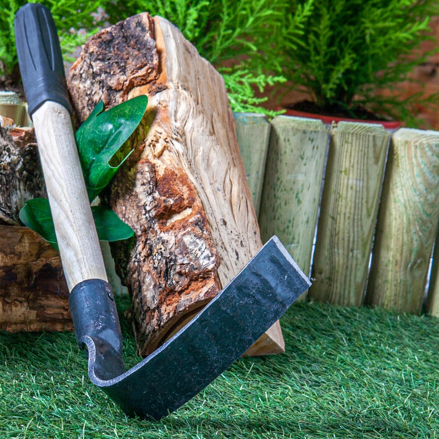 Harbour Housewares Handheld Digging Hoe - Rubber Grip Handle - 43cm