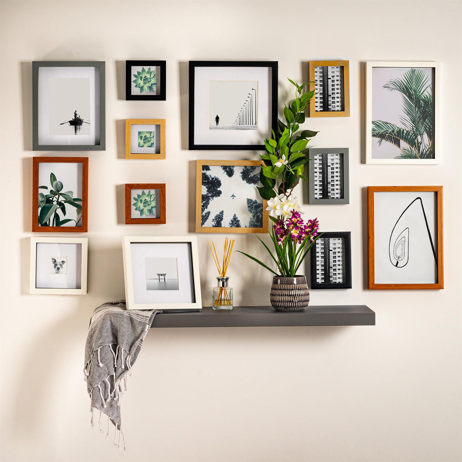 Nicola Spring Picture Mount for 4 x 4" Frame | Photo Size 2 x 2" - White