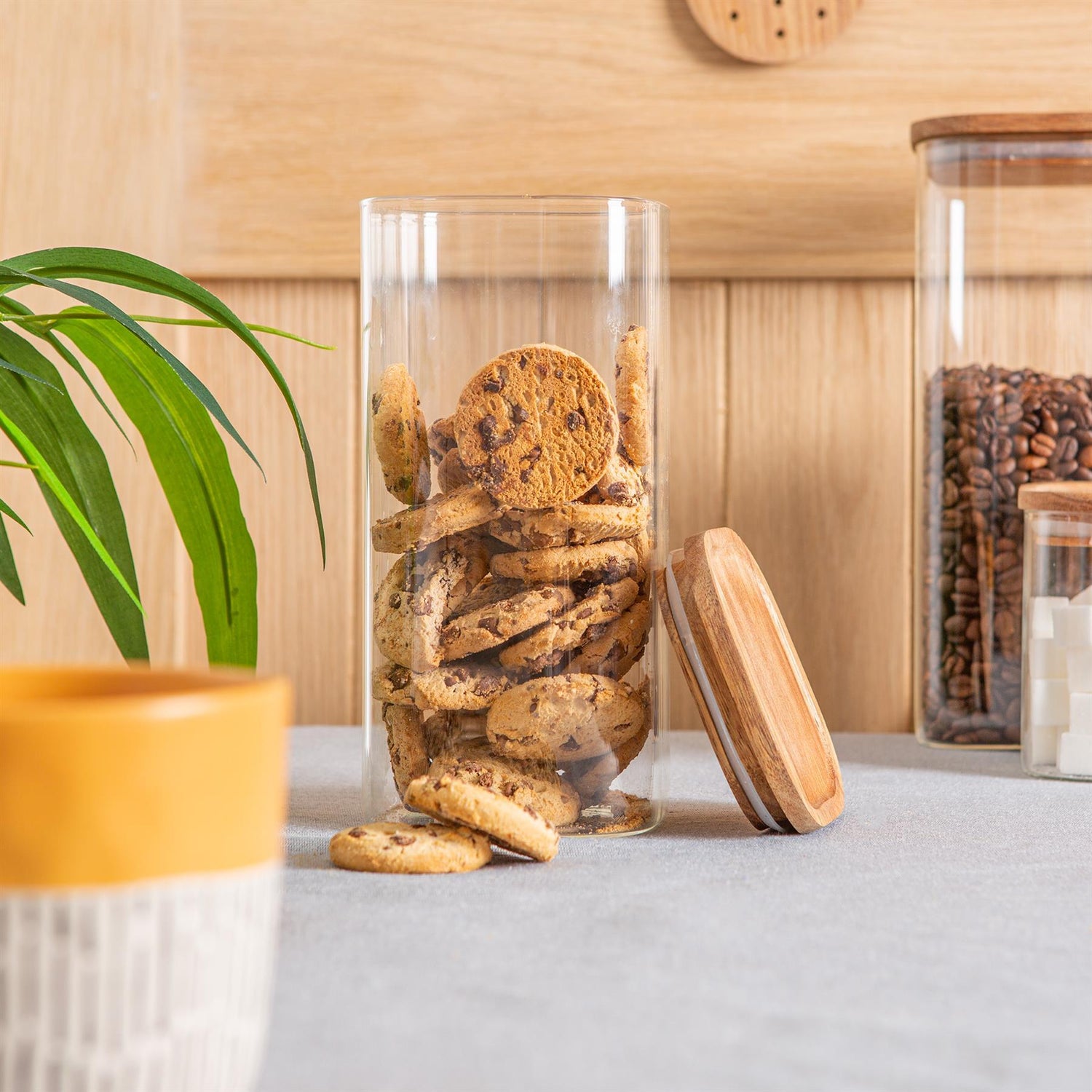 Square Glass Storage Jar with Wooden Lid - 1.5 Litre