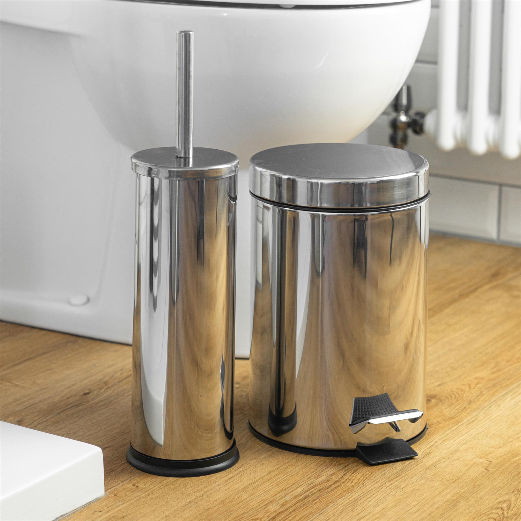 Harbour Housewares Bathroom Pedal Bin With Inner Bucket - Chrome - 3L