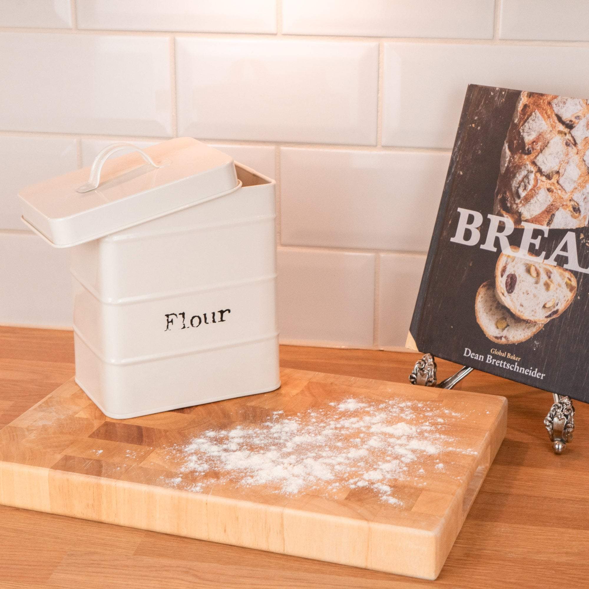 Harbour Housewares Metal Flour Canister - Cream