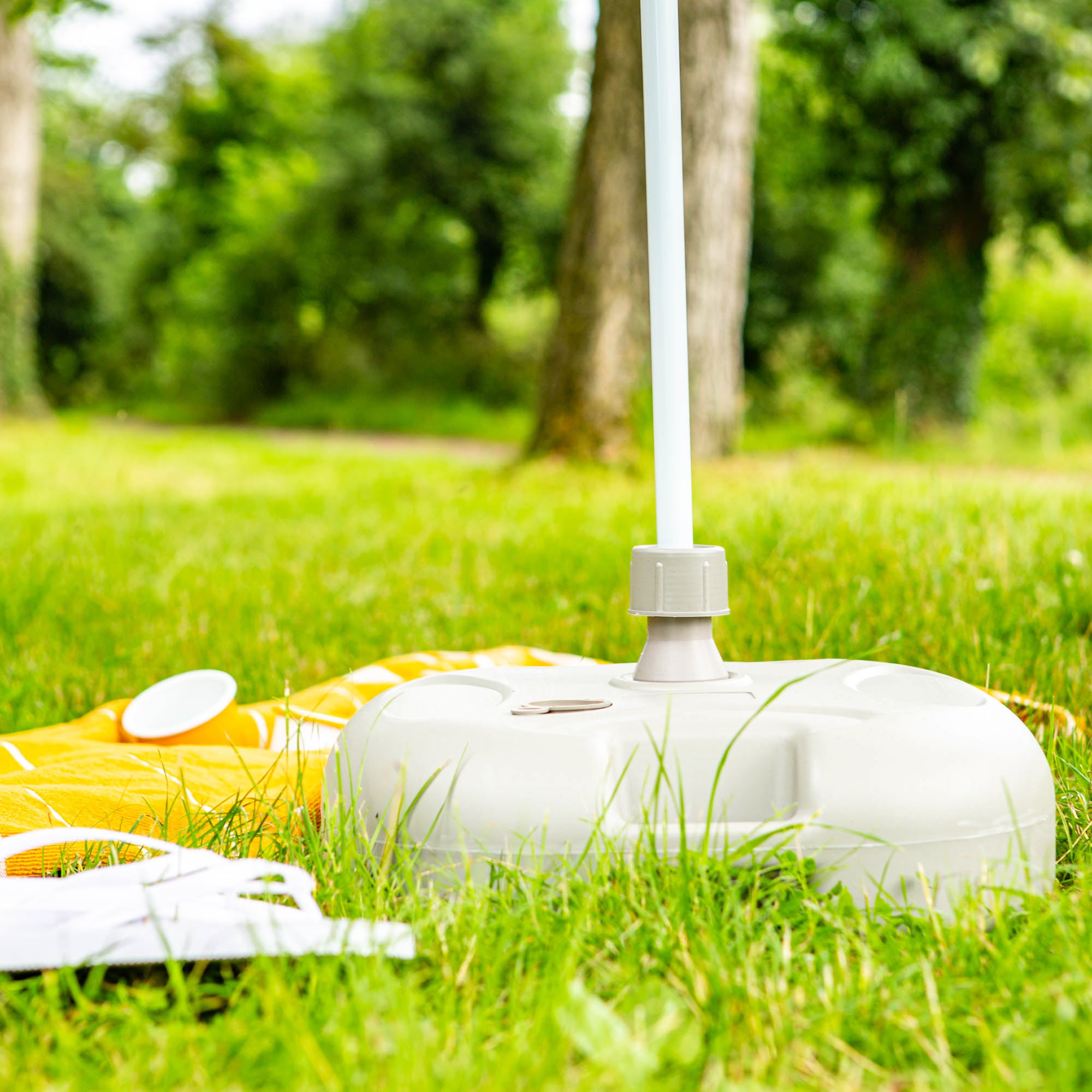 Plastic Fillable Parasol Base - 20 Litre - White