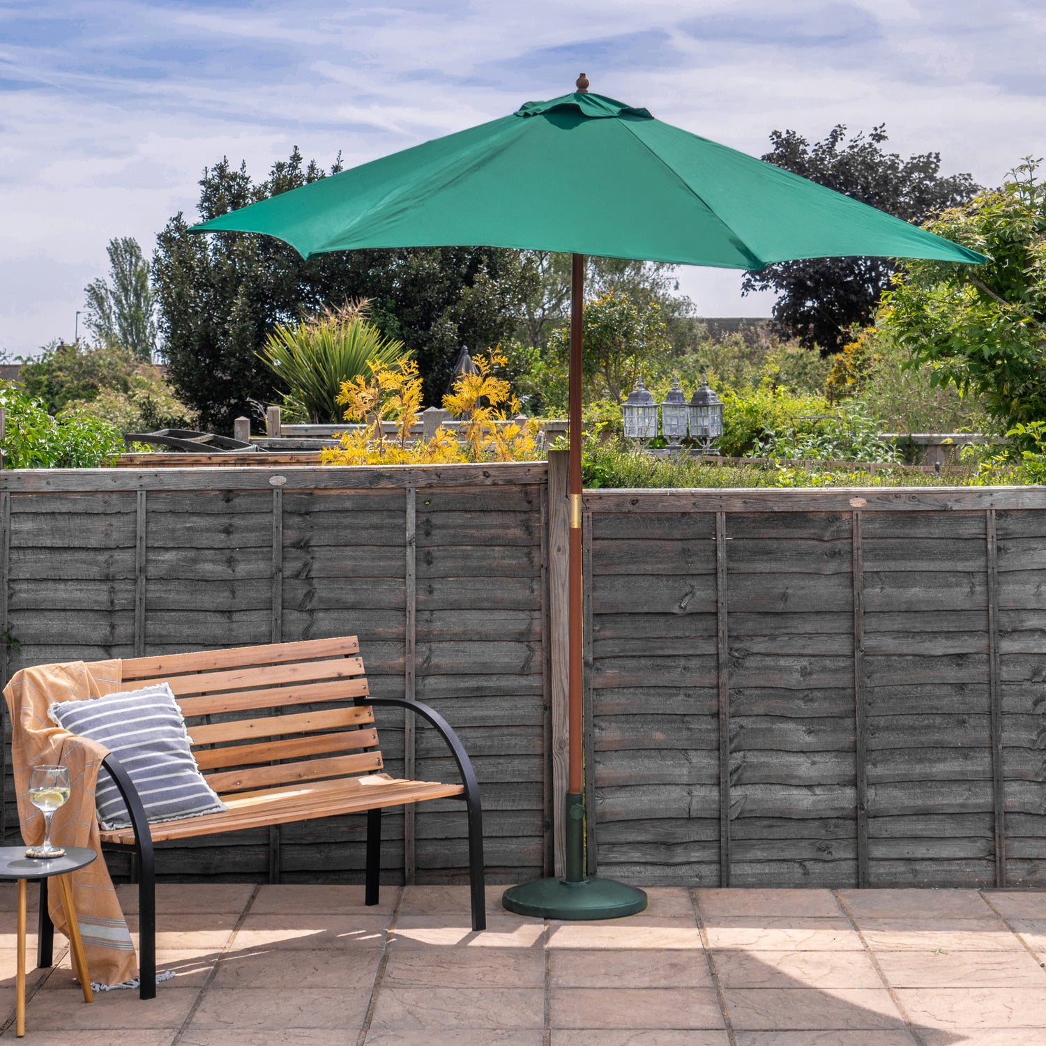 Harbour Housewares Garden Parasol - Wooden Frame