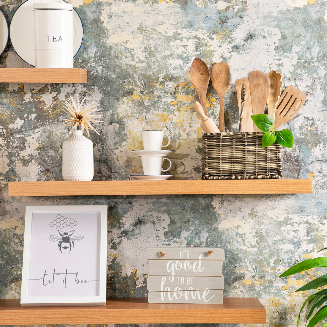 Harbour Housewares Medium Rectangular Wooden Floating Wall Shelf - 80cm - Natural Beech