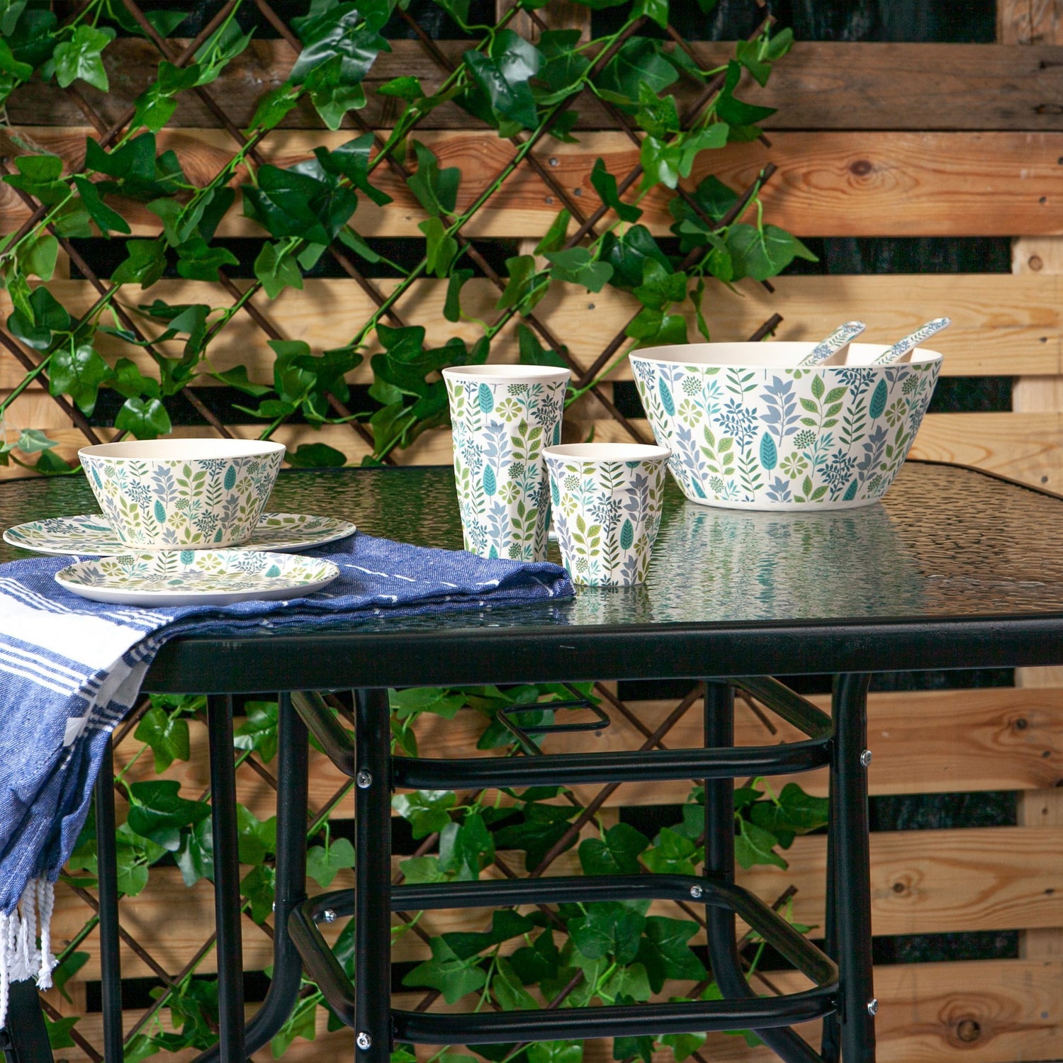 Harbour Housewares Glass Top Garden Table - 90 x 90cm - Black