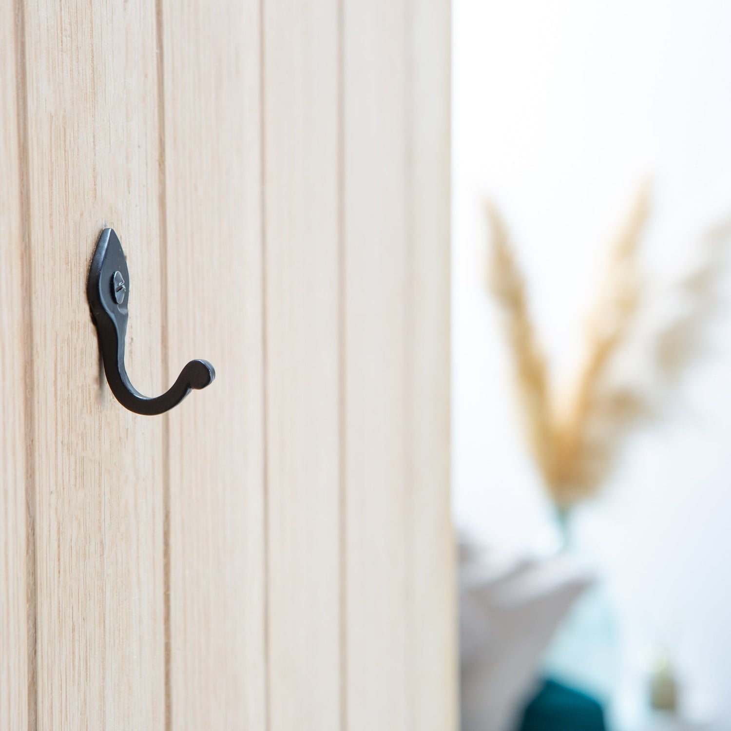 Hammered Arrowhead Single Hook - W20mm x H40mm - Black