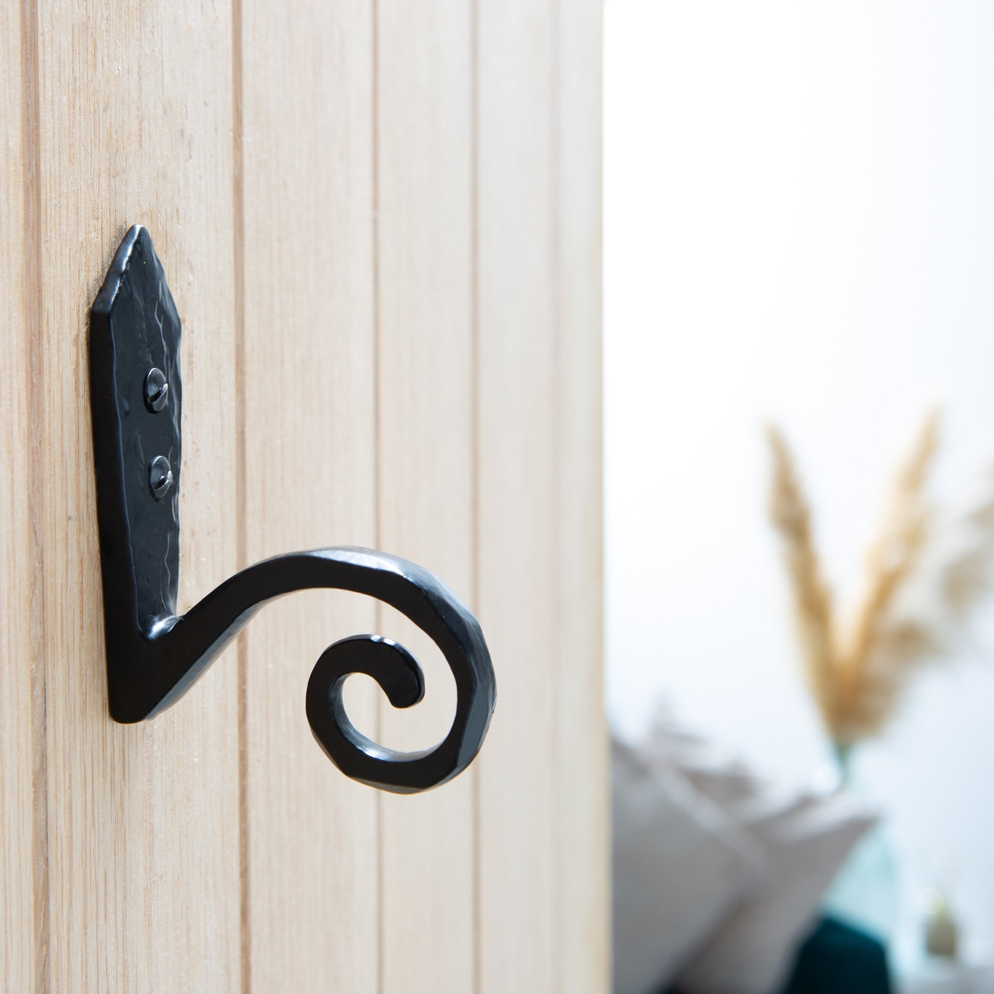Hammered Scroll Hook - W30mm x H95mm - Black