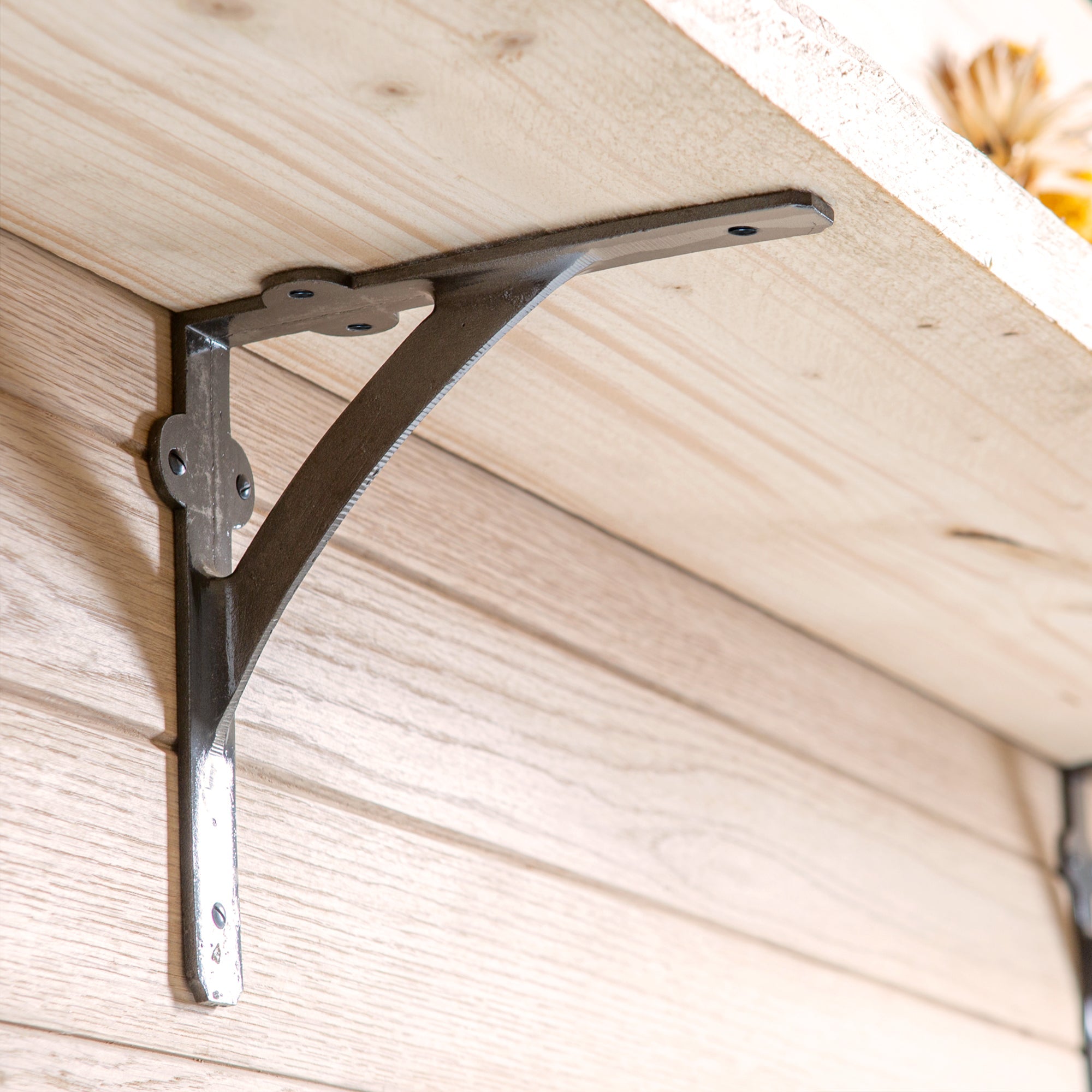 Iron Shelf Bracket - D205mm