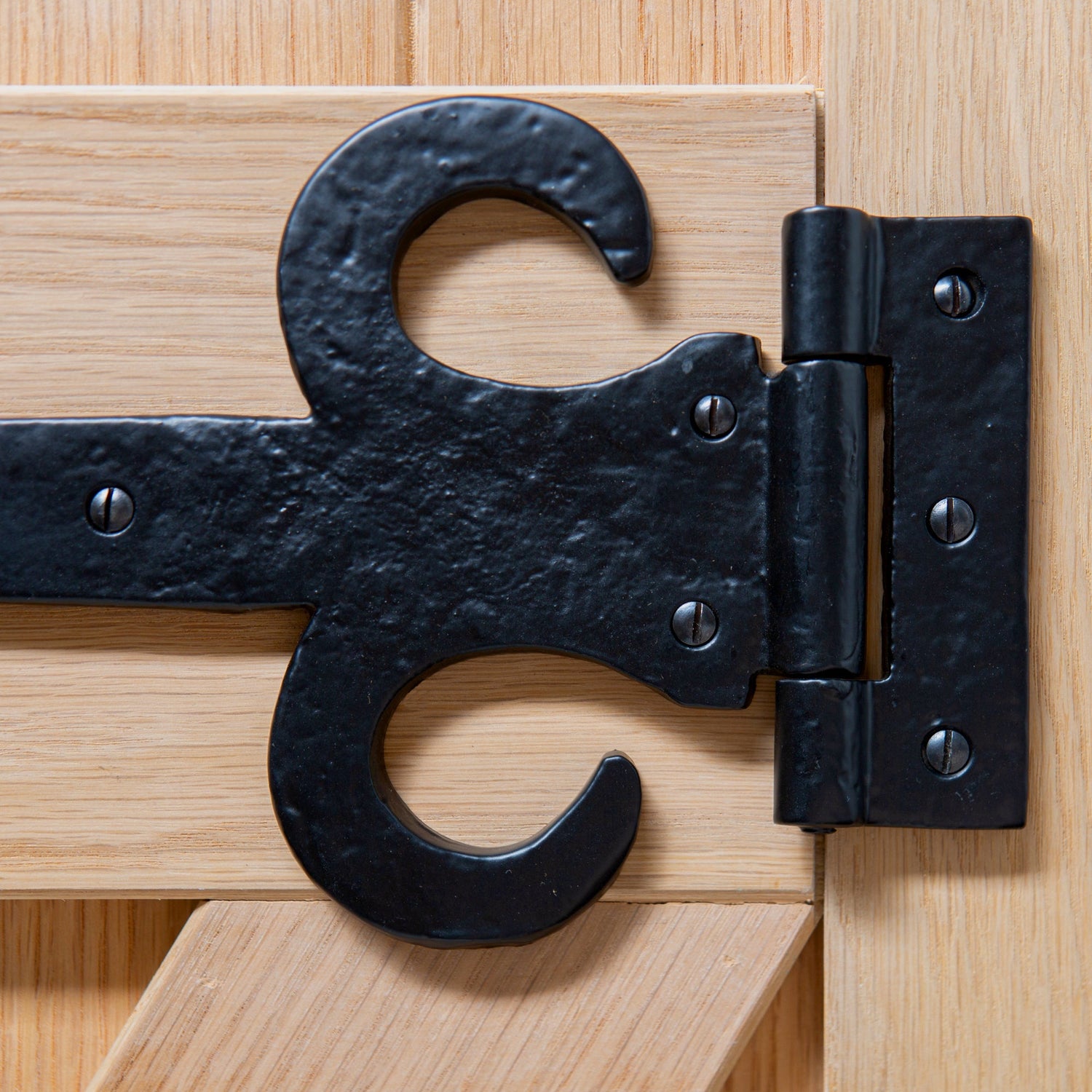 400mm Black Arrowhead T-Hinge