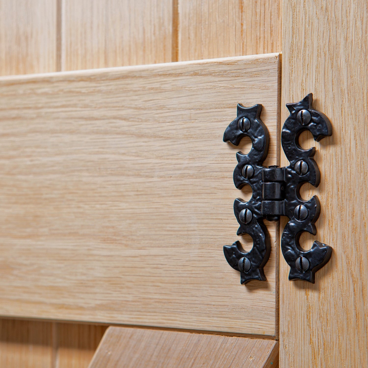 95mm Black Ornate Cabinet Hinge