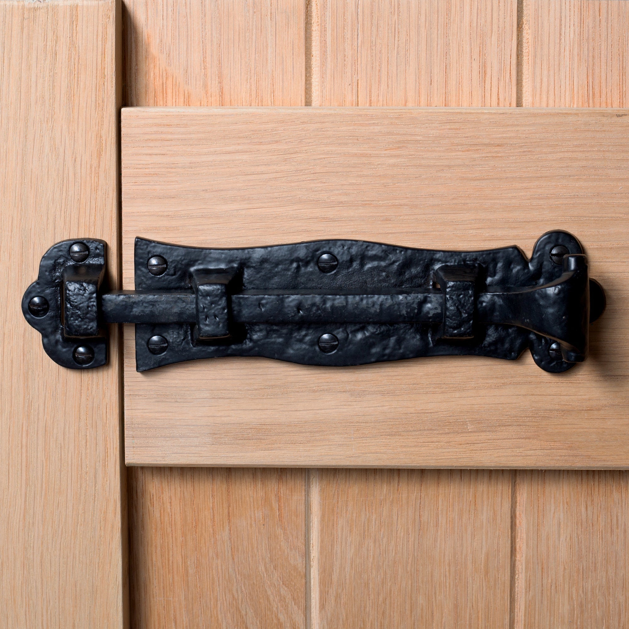 185mm Black Straight Antique Fish Tail Surface Bolt
