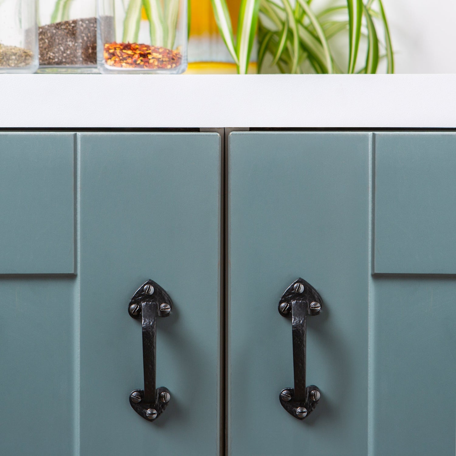 100mm Black Rustic Arrowhead Door Handle