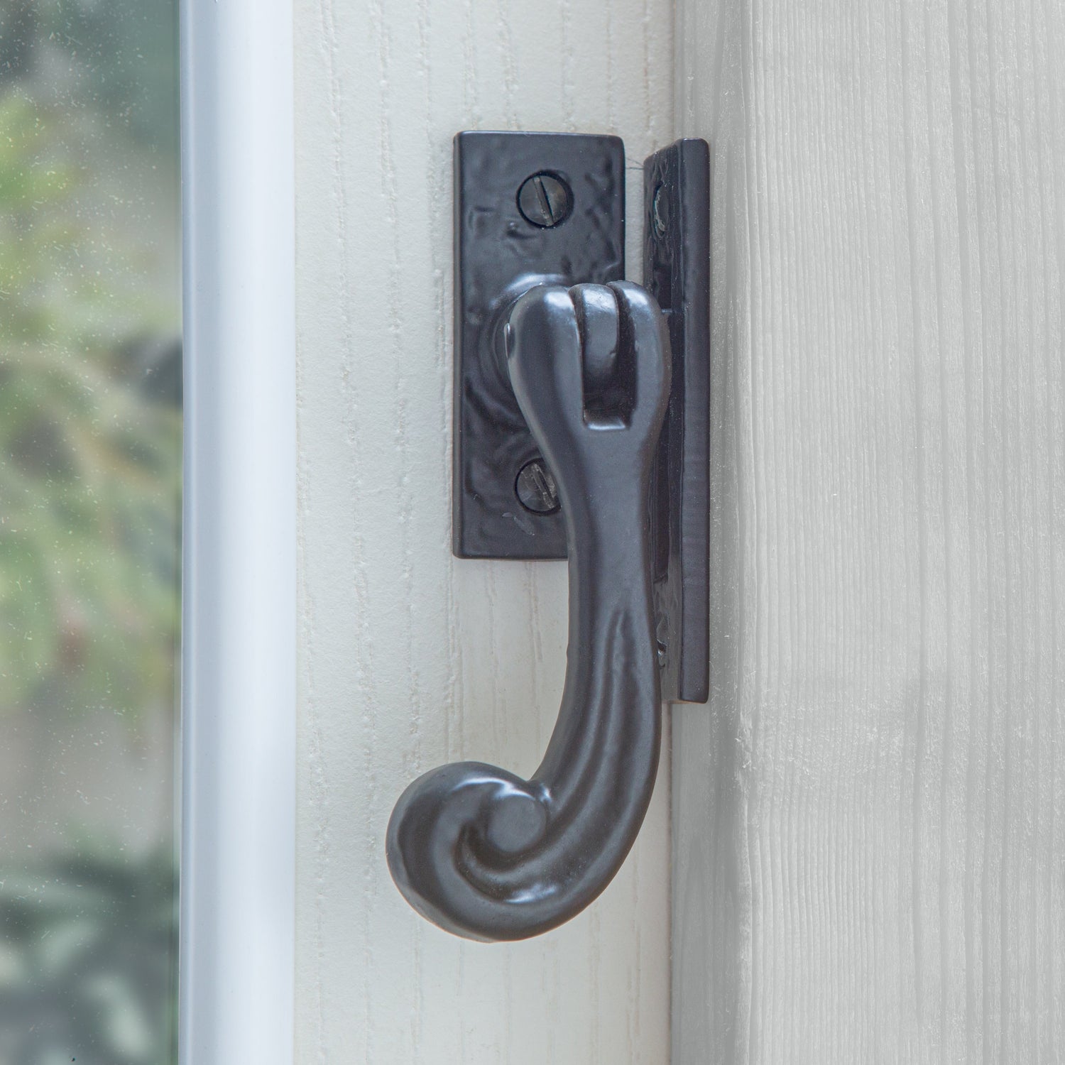 90mm Right Hand Black Rustic Window Fastener