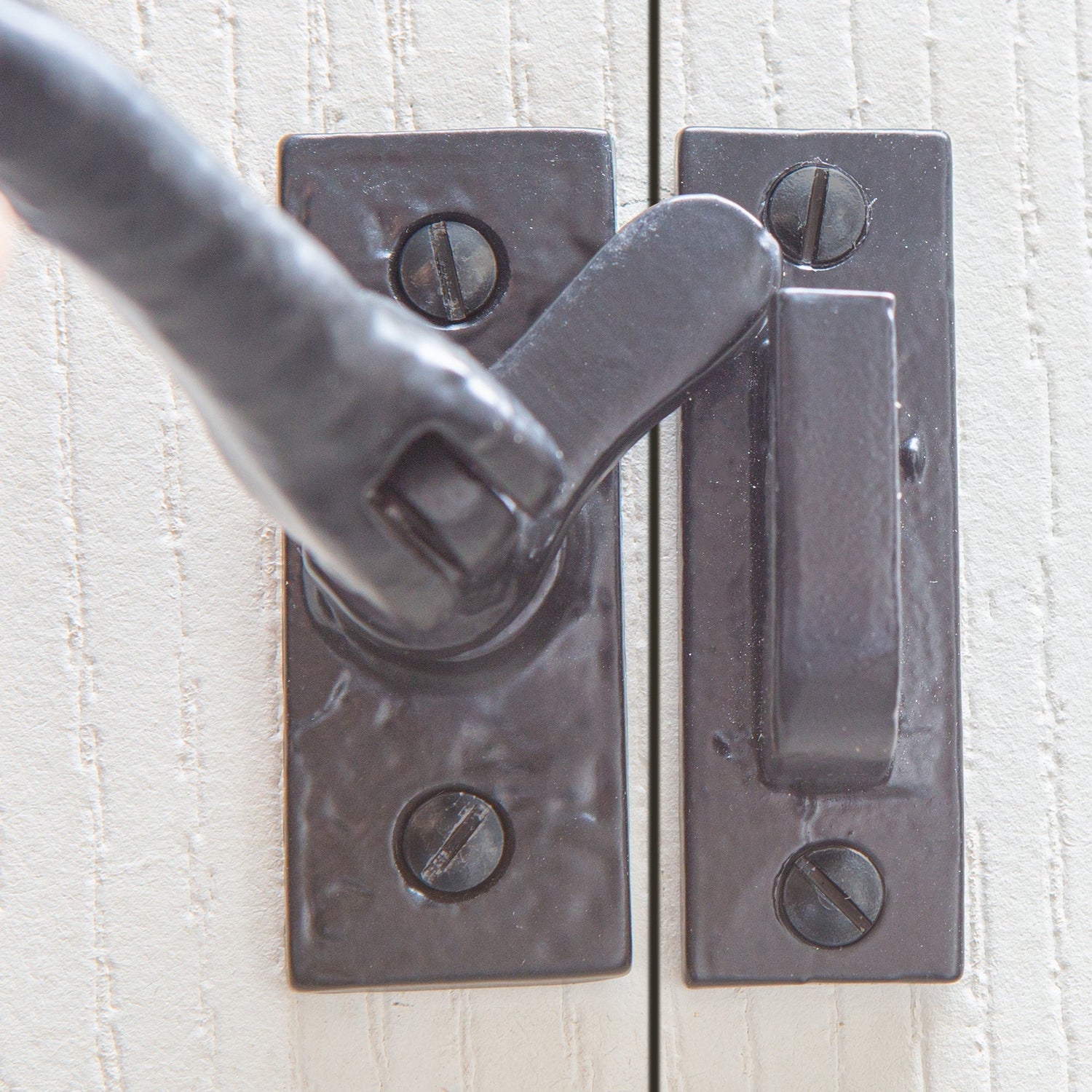 85mm Left Hand Black Curly Tail Window Fastener