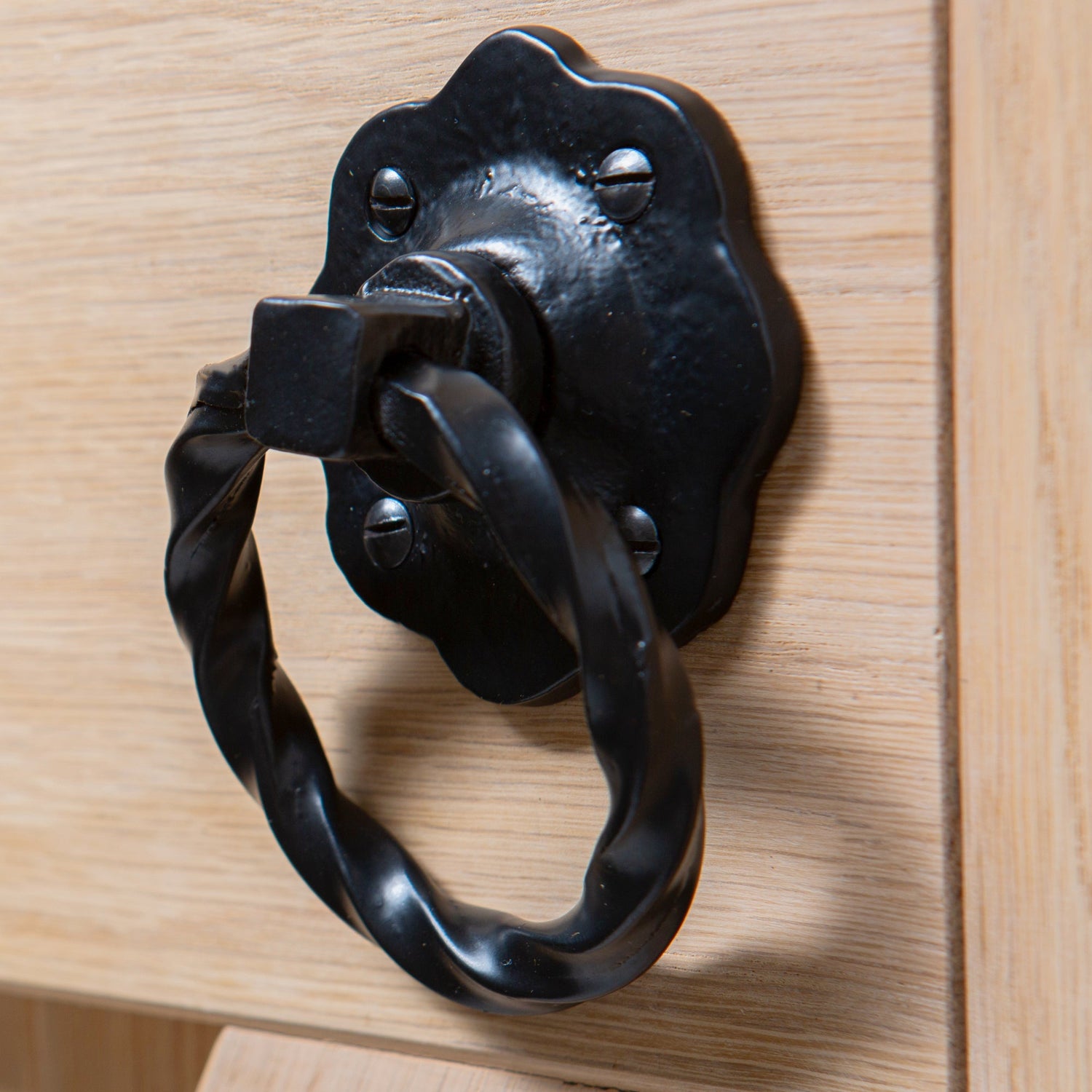 Twisted Rose Gate Handle - W75mm - Black