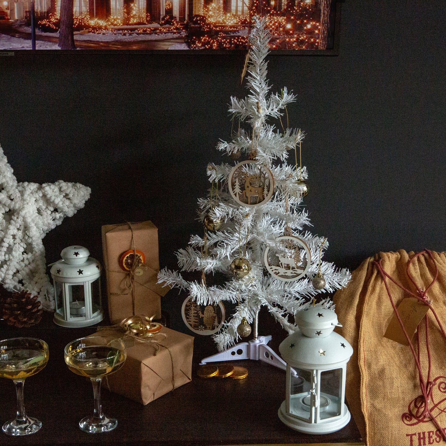 Harbour Housewares Artificial Pine Christmas Tree With Stand - White - 2ft