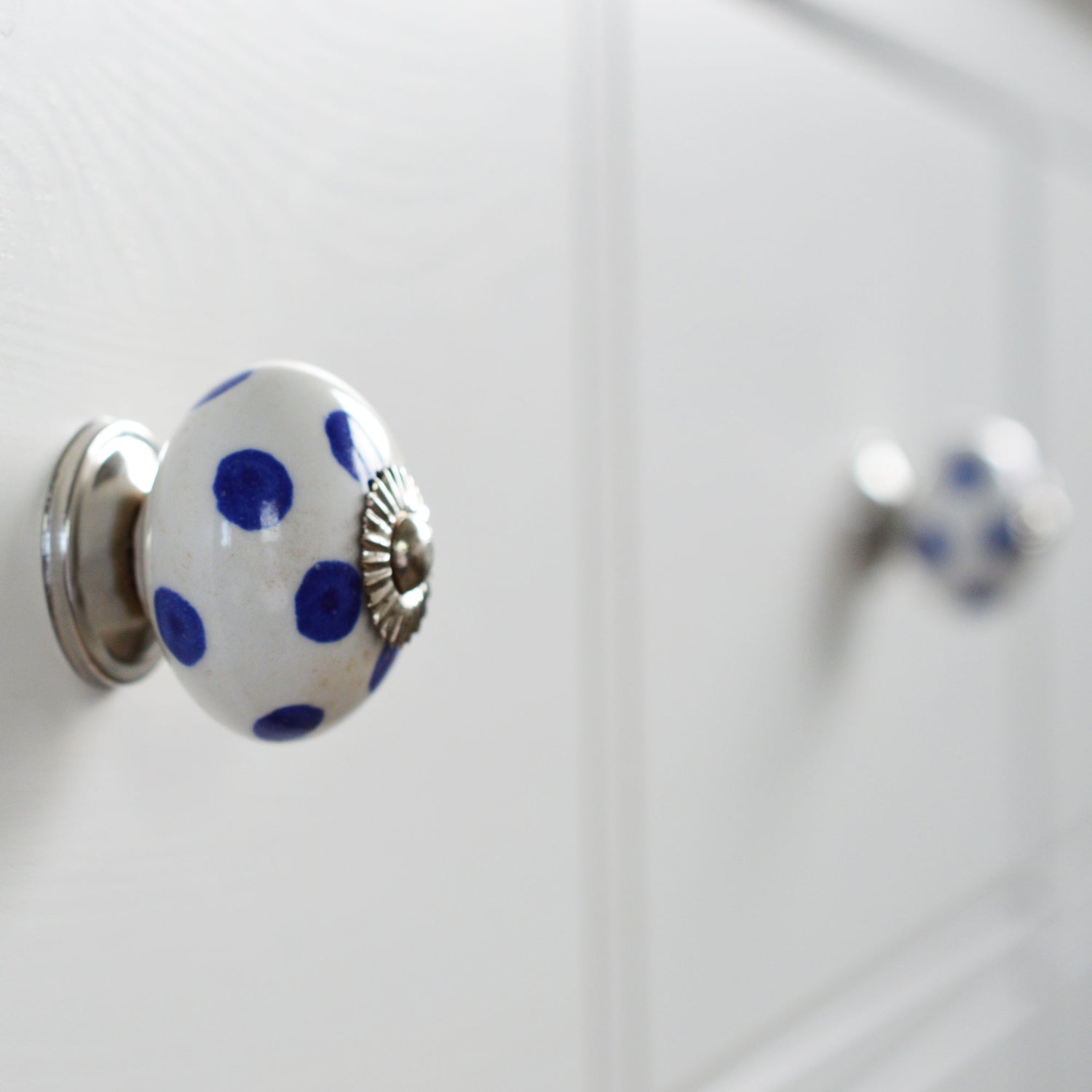 Nicola Spring Ceramic Polka Dot Door Knob and Handle - White and Dark Blue