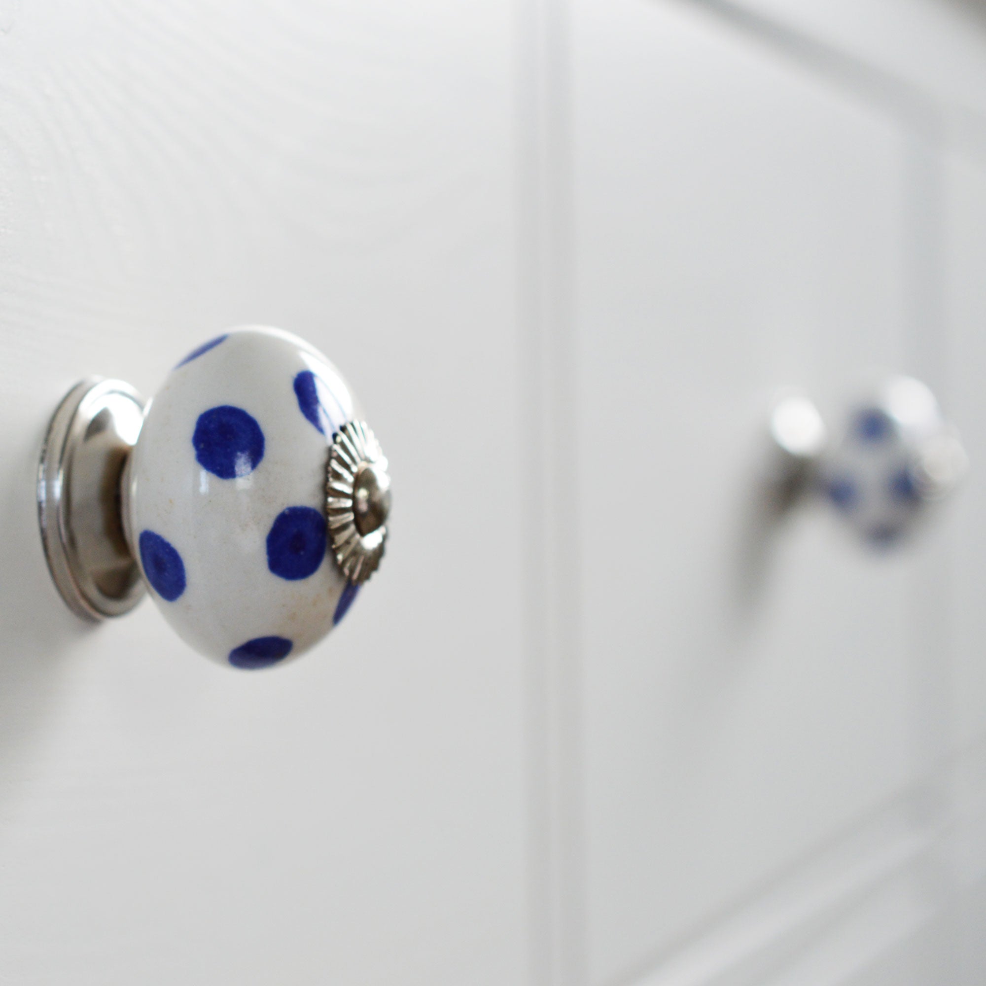 Nicola Spring Ceramic Polka Dot Door Knob and Handle - White and Dark Blue