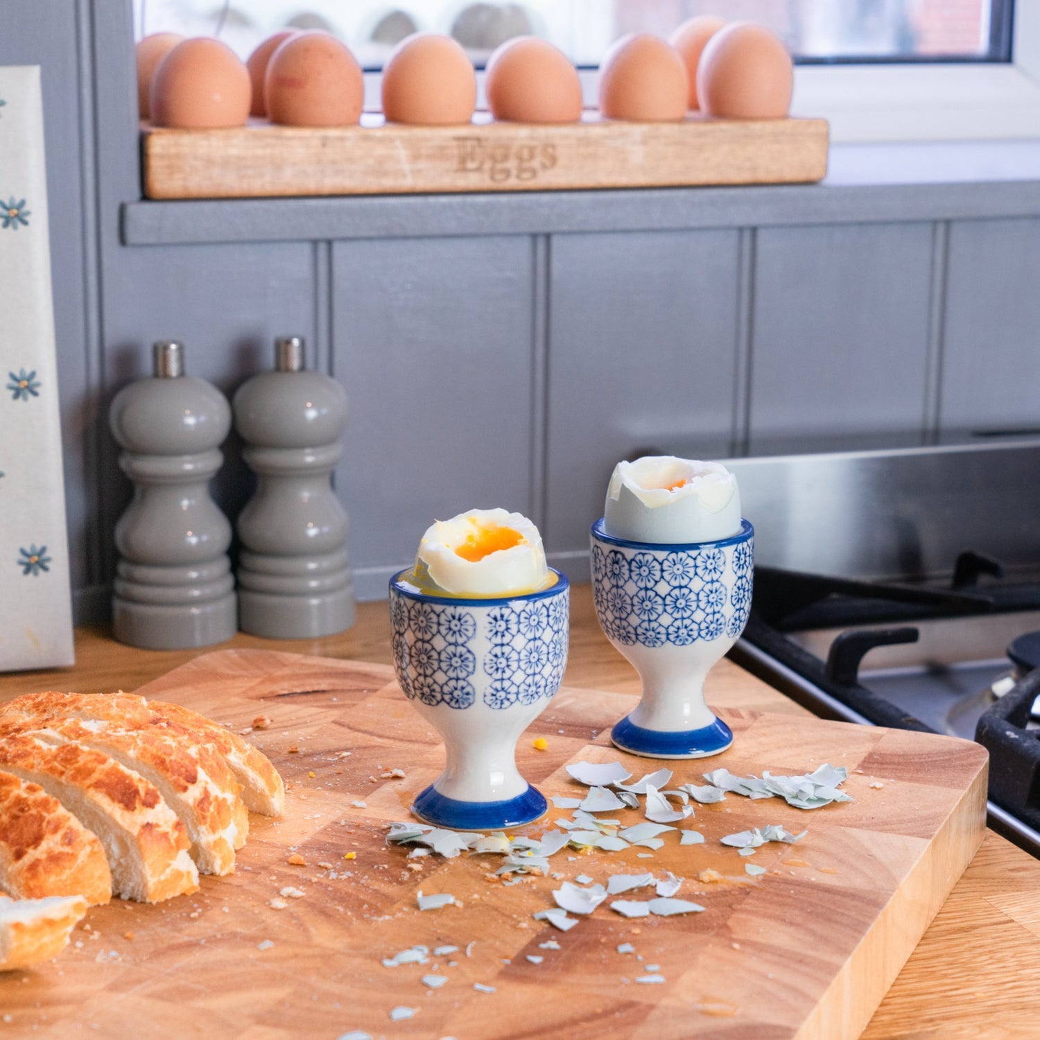 Nicola Spring Hand-Printed Japanese China Breakfast Boiled Egg Cup - Blue Floral