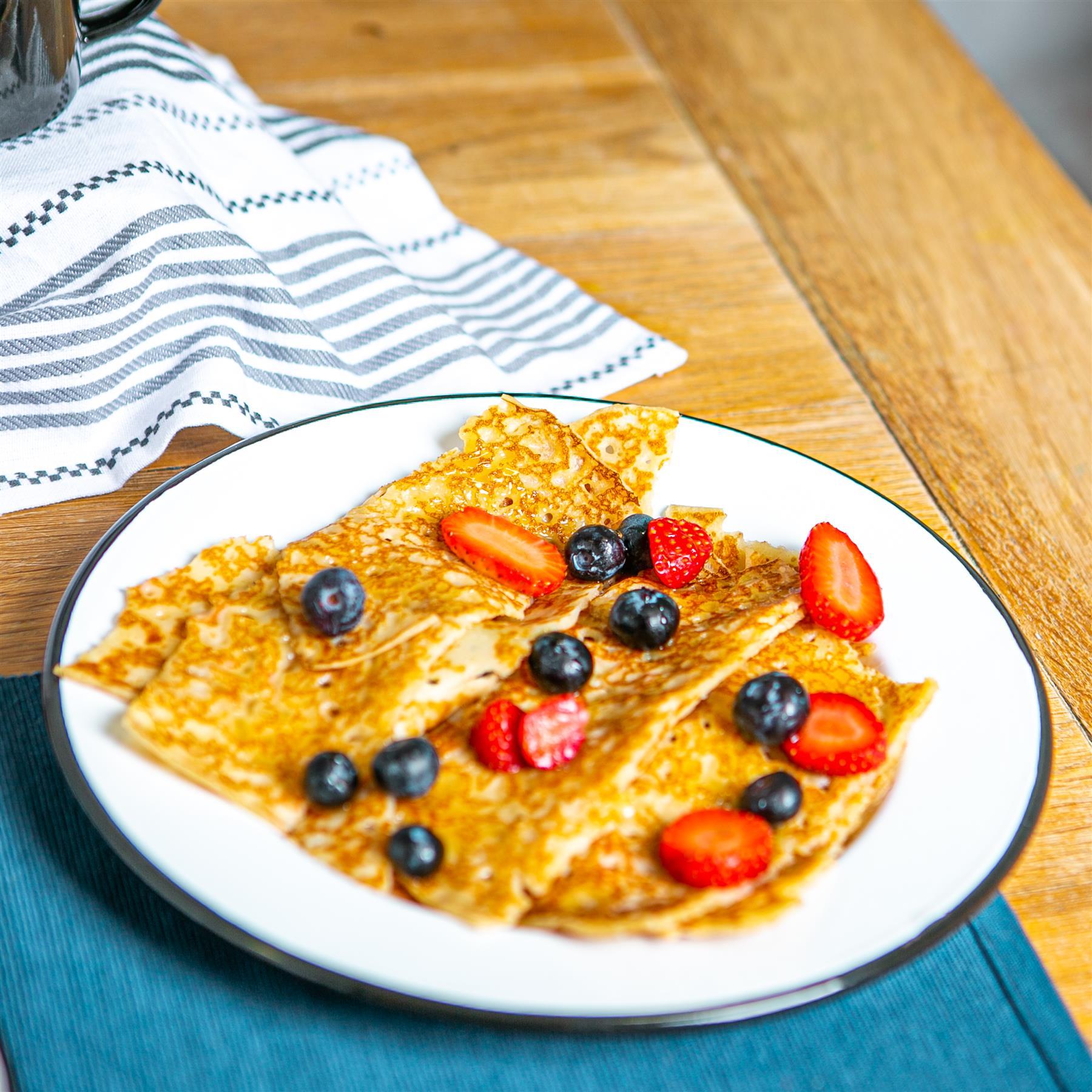 White Enamel Dinner Plate - 25.5cm - Black