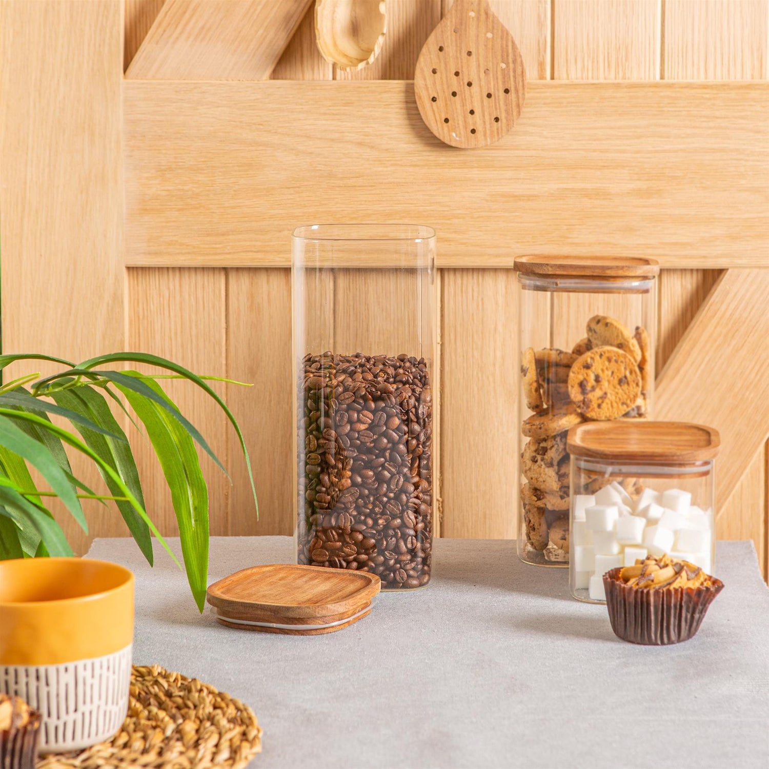 Square Glass Storage Jar with Wooden Lid - 1.9 Litre