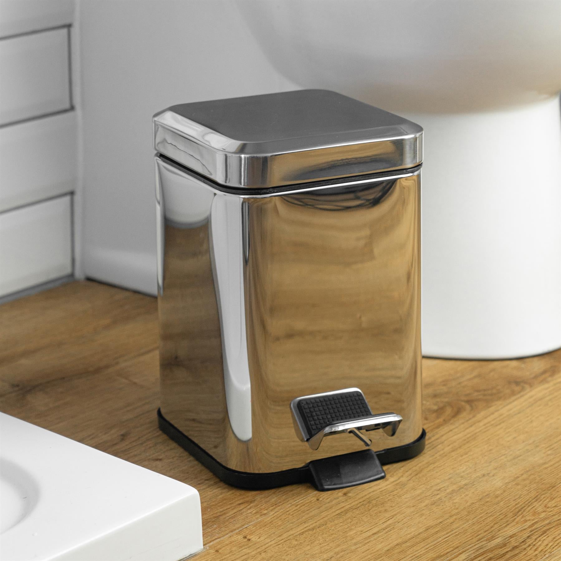 Harbour Housewares Square Steel Bathroom Pedal Bin - 3 Litres - Chrome