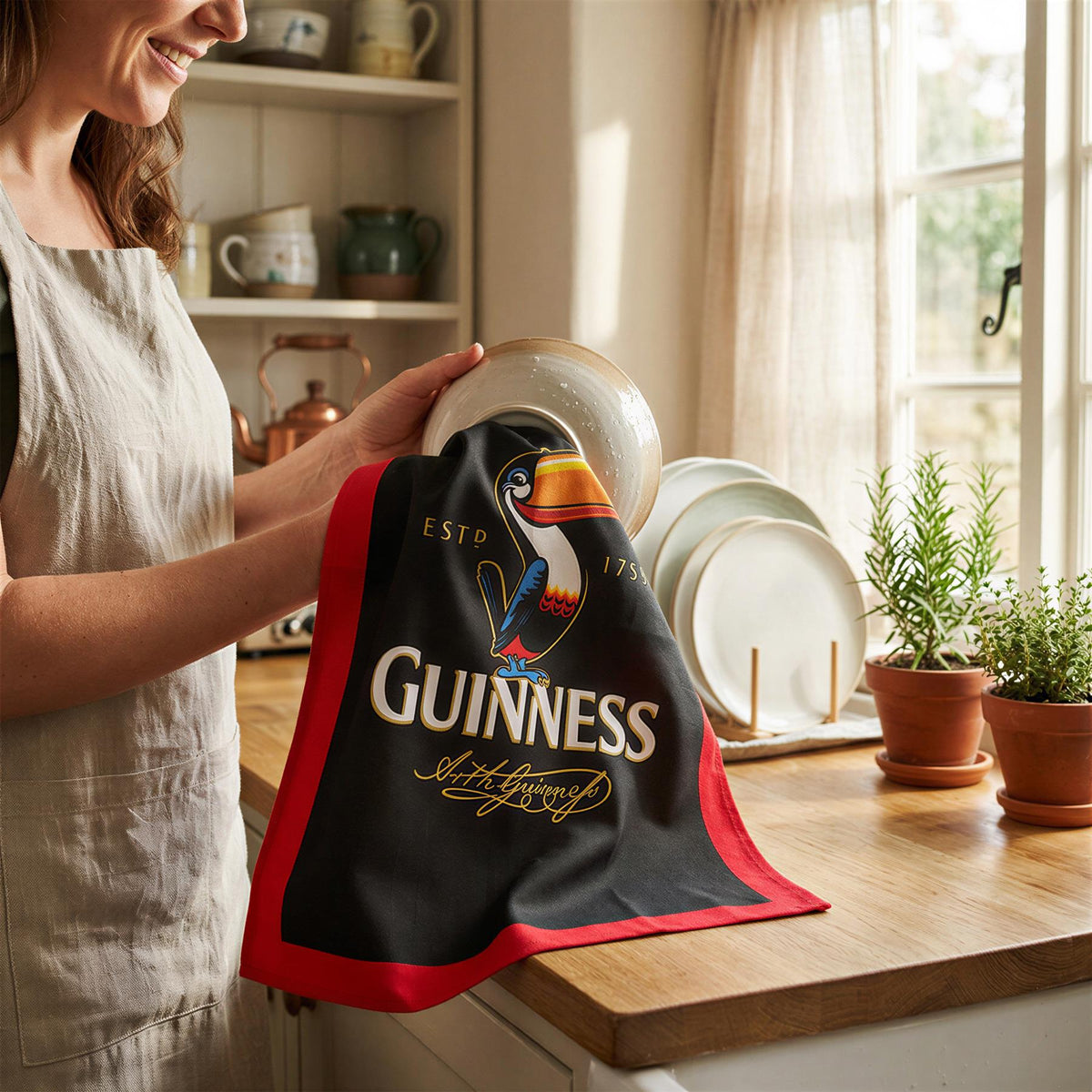 Guinness Toucan Tea Towel - 43.5 x 68cm - Black/Red