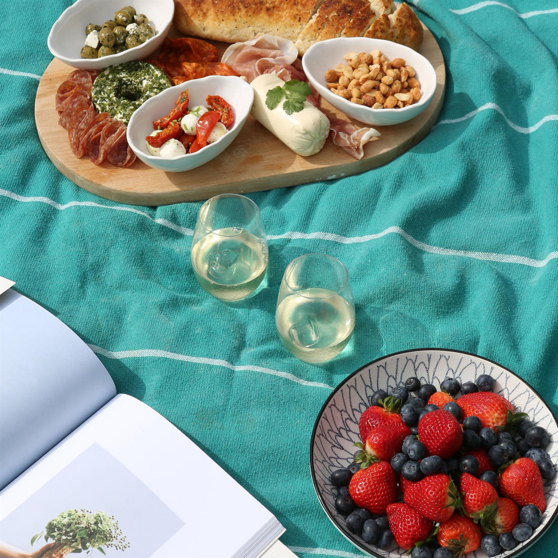 300ml Reusable Plastic Stemless Wine Glass