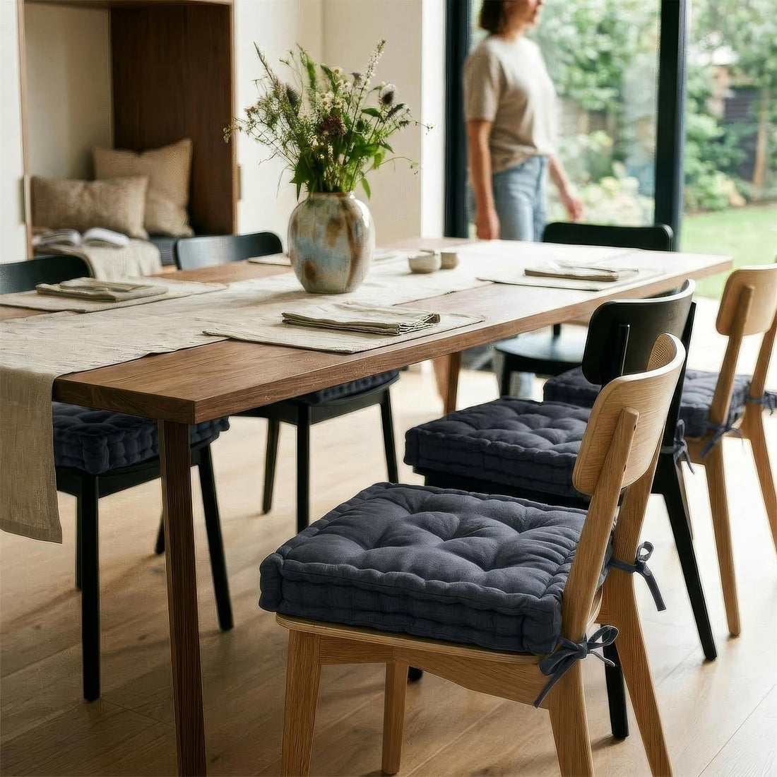 Deluxe Square Seat Pad - 40 x 40cm - Black