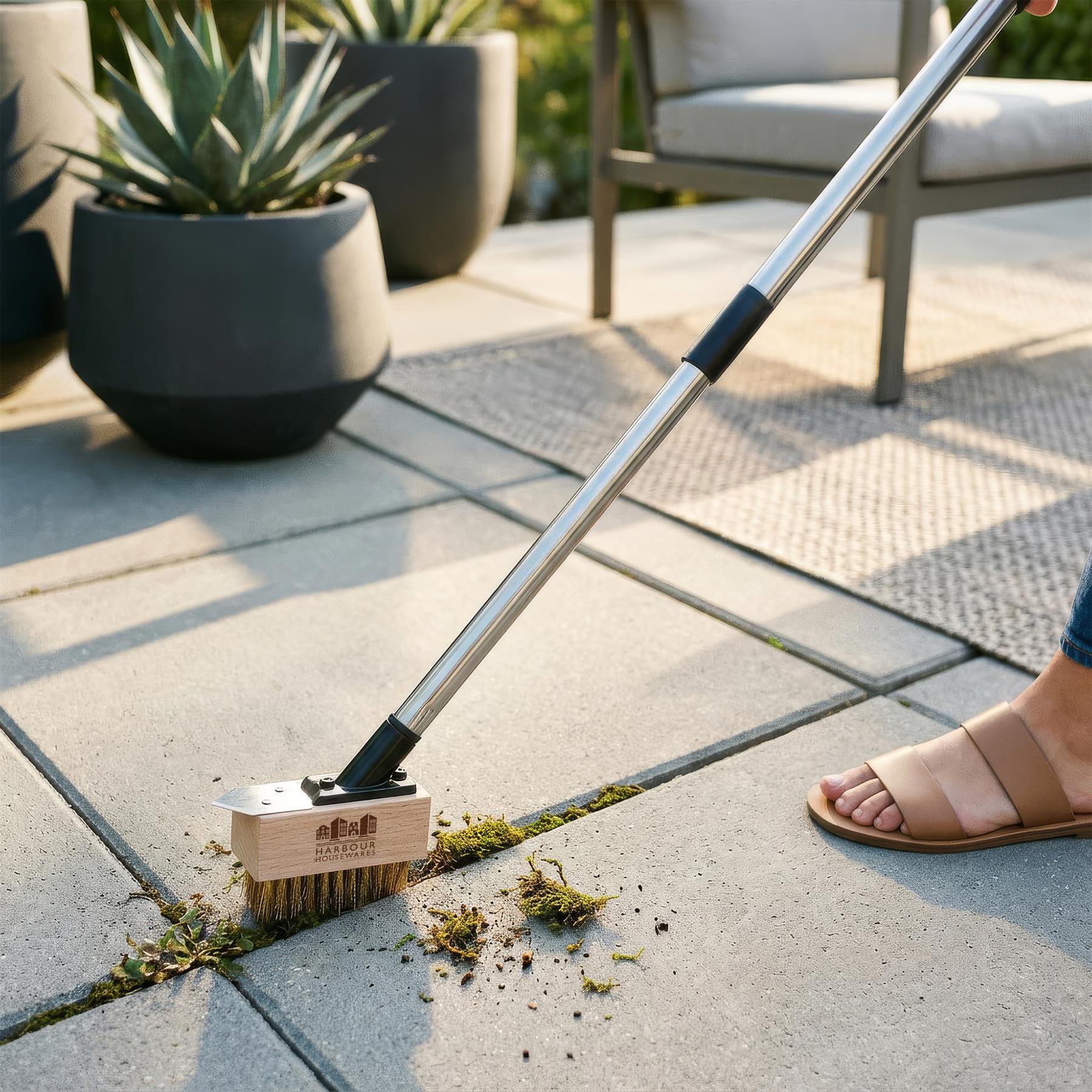 Telescopic Long Handle Weed Brush - 135cm - Chrome/Black