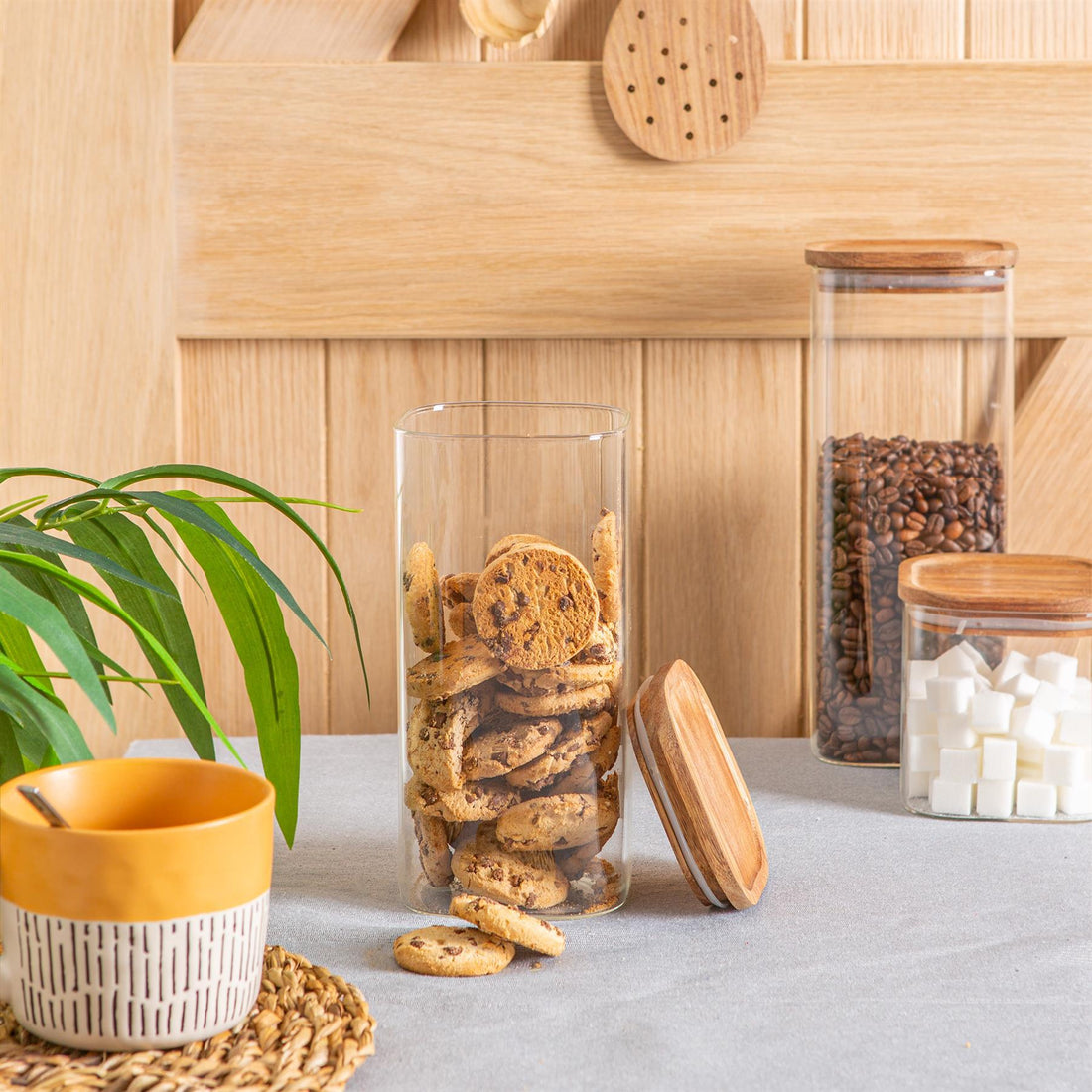 Square Glass Storage Jar with Wooden Lid - 1.5 Litre
