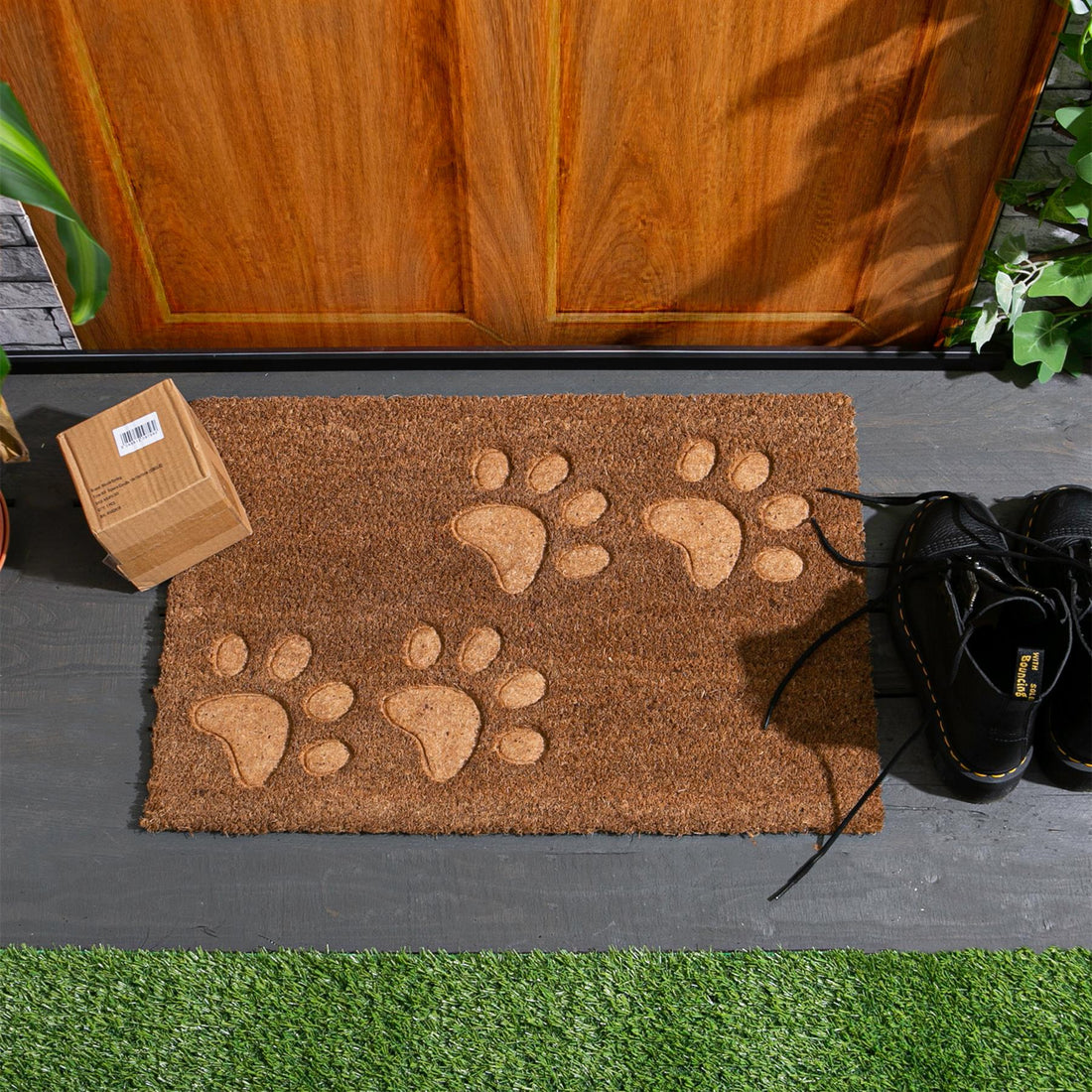 Coir Door Mat - 60 x 40cm - Embossed Paw Prints