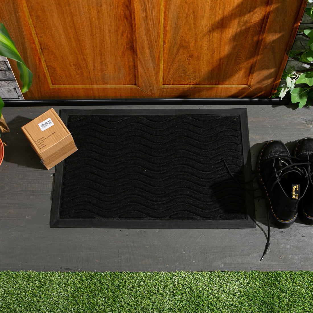 Heavy Duty Door Mat - 60 x 40cm - Black Waves