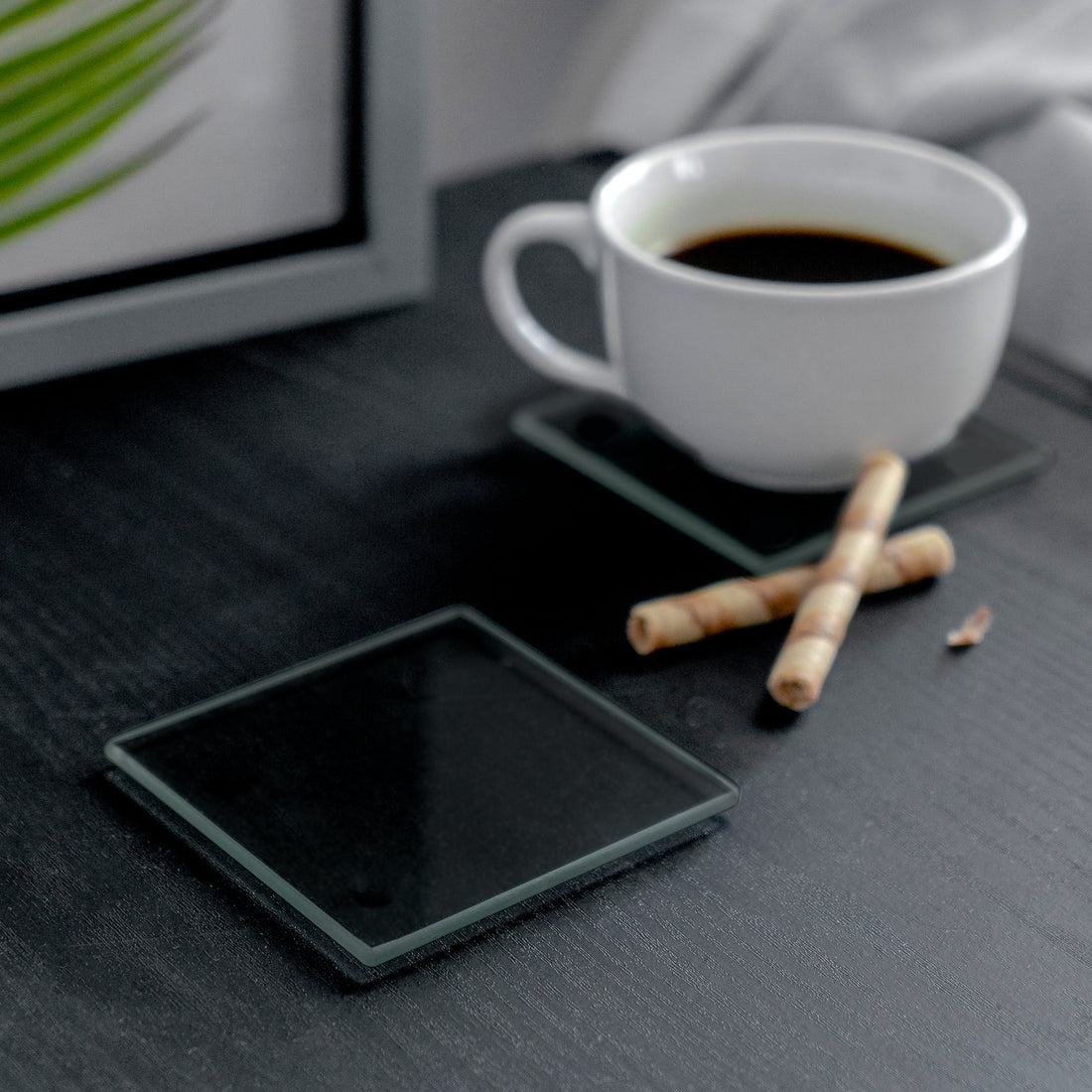 Harbour Housewares Square Glass Coaster - Black