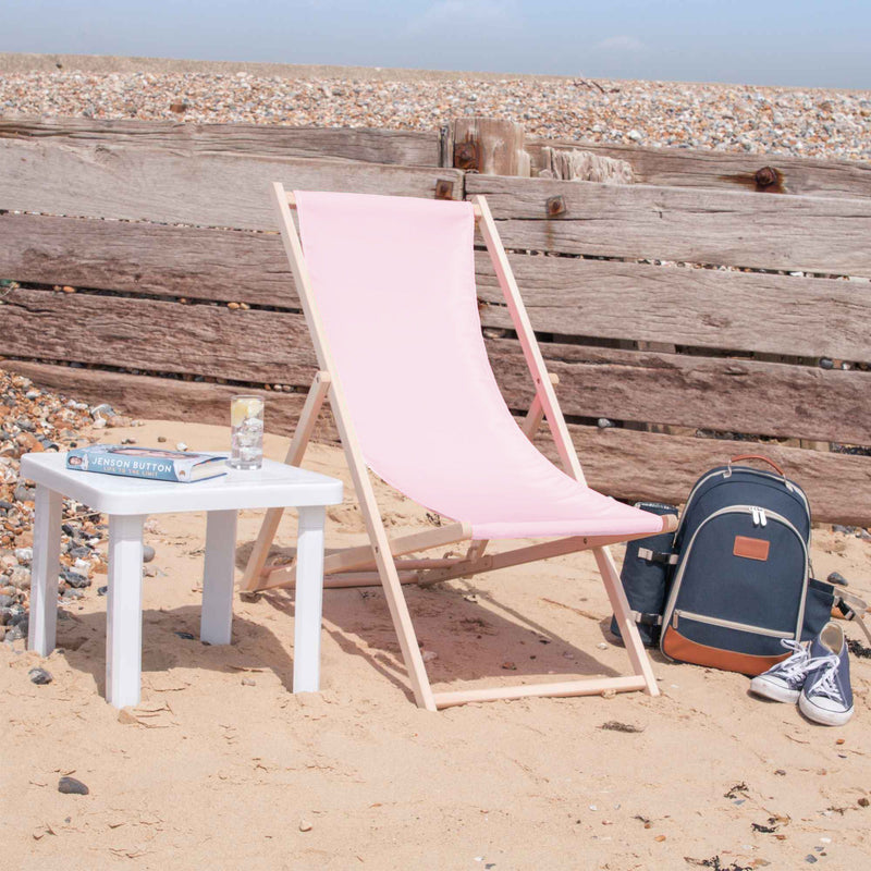 Harbour Housewares Beach Deck Chair - Light Pink with Beech Wood Frame