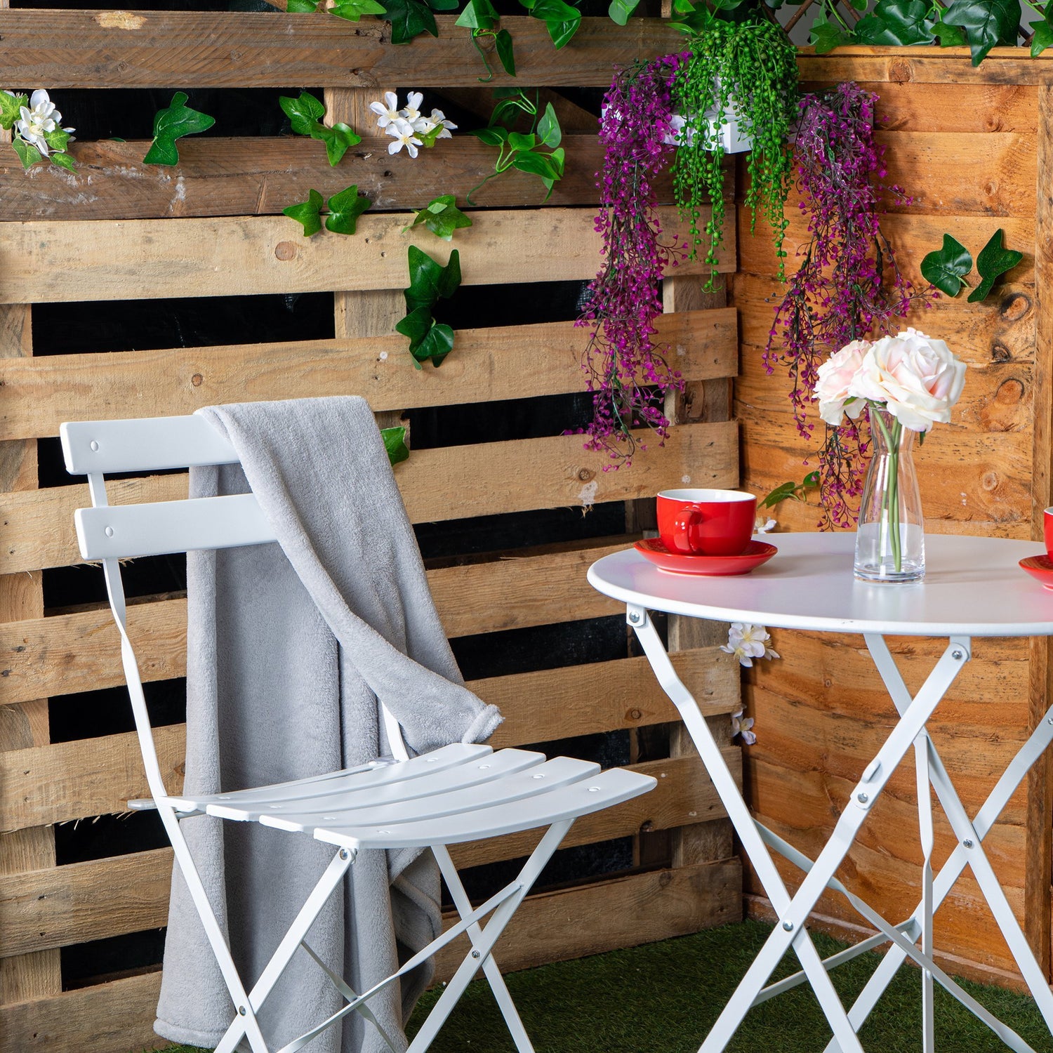 Harbour Housewares 3 Piece Sussex Bistro Set - Square - White