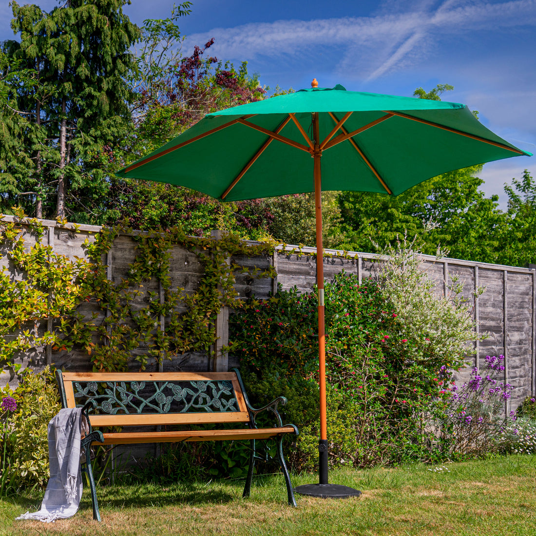 Harbour Housewares Garden Parasol - Wooden Frame