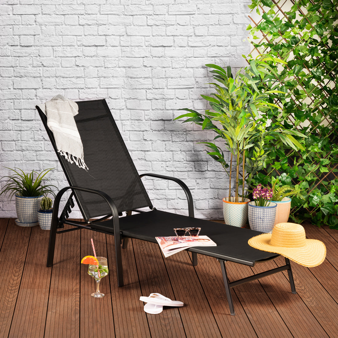 Harbour Housewares Sussex Adjustable Garden Sun Lounger Bed - Black