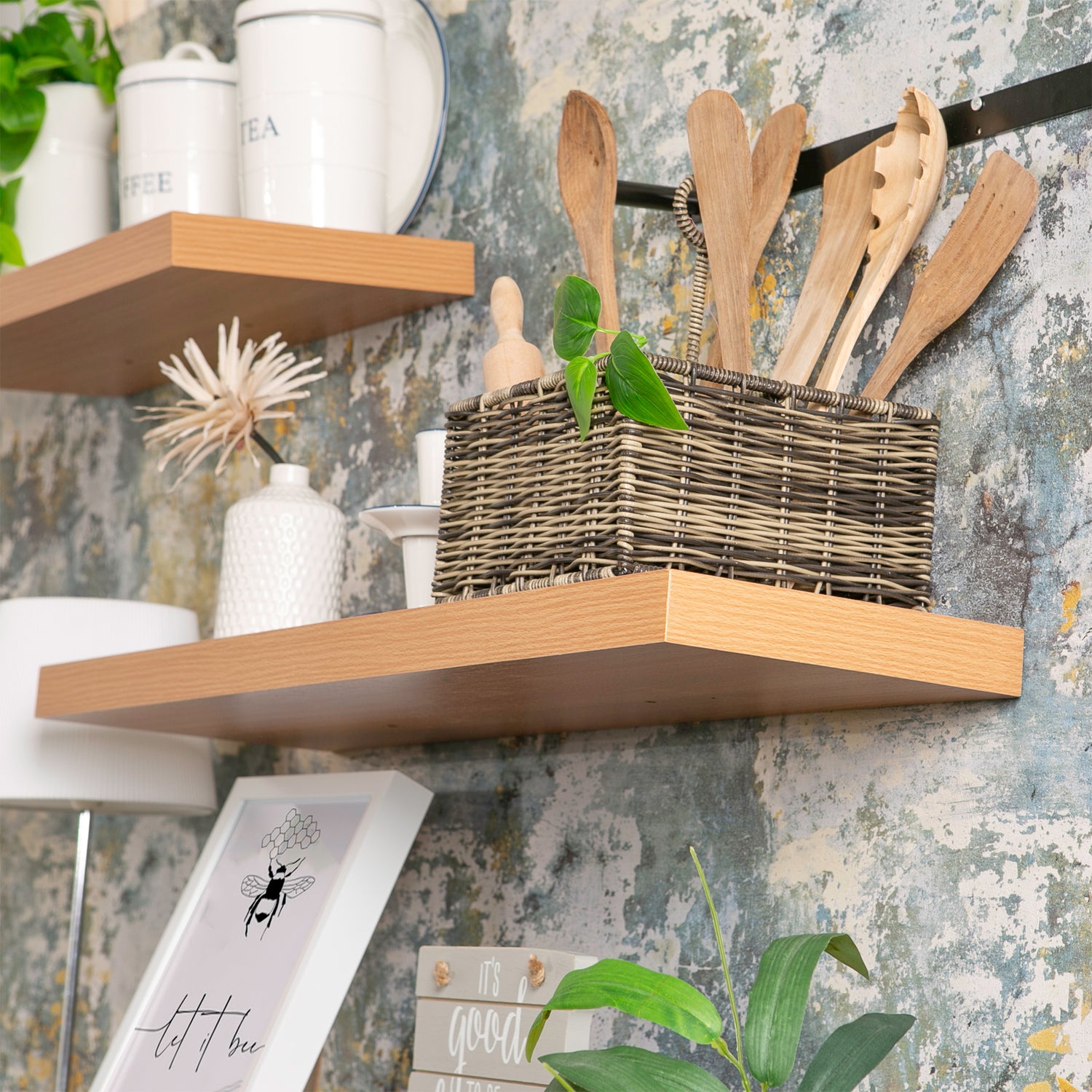 Harbour Housewares Medium Rectangular Wooden Floating Wall Shelf - 80cm - Natural Beech