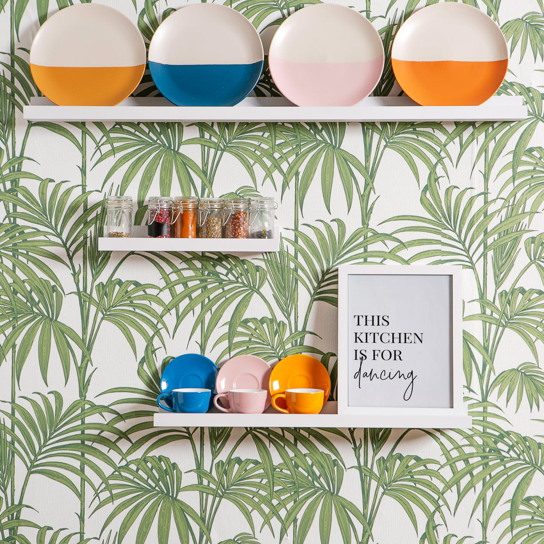 Harbour Housewares Wooden Wall Picture Ledge Shelf Shelves - 56cm - White