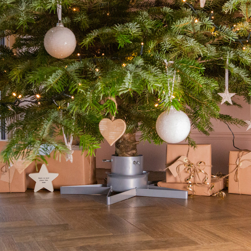 Silver Metal Star Christmas Tree Stand - By Harbour Housewares