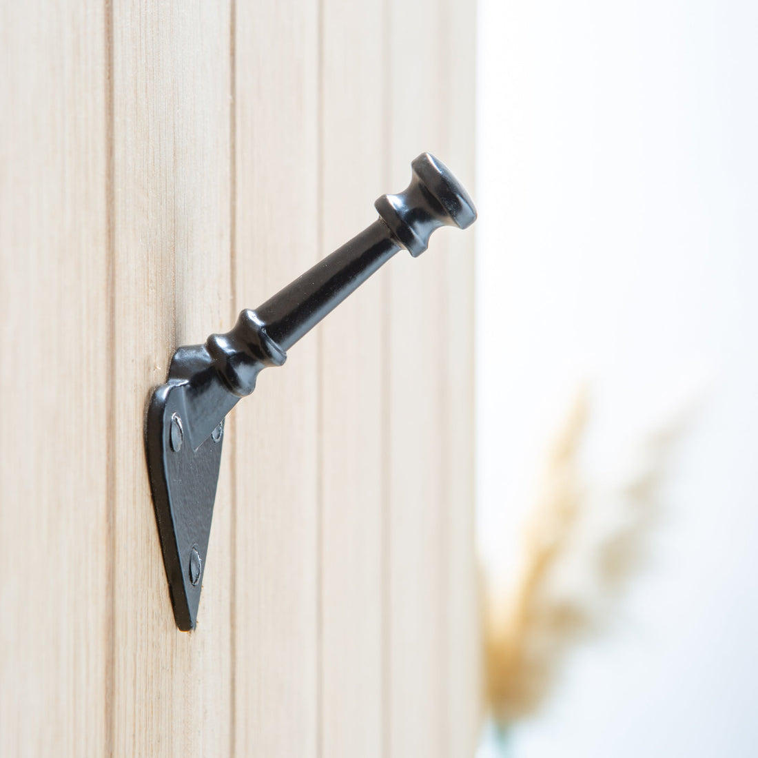 Arrowhead Ball End Hook - W45mm x H95mm - Black