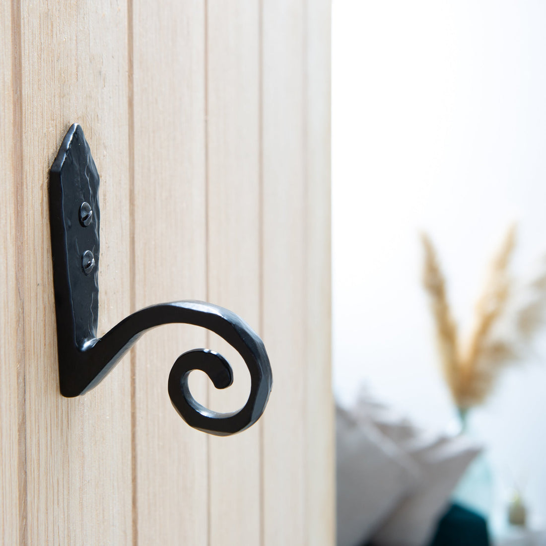 Hammered Scroll Hook - W30mm x H95mm - Black