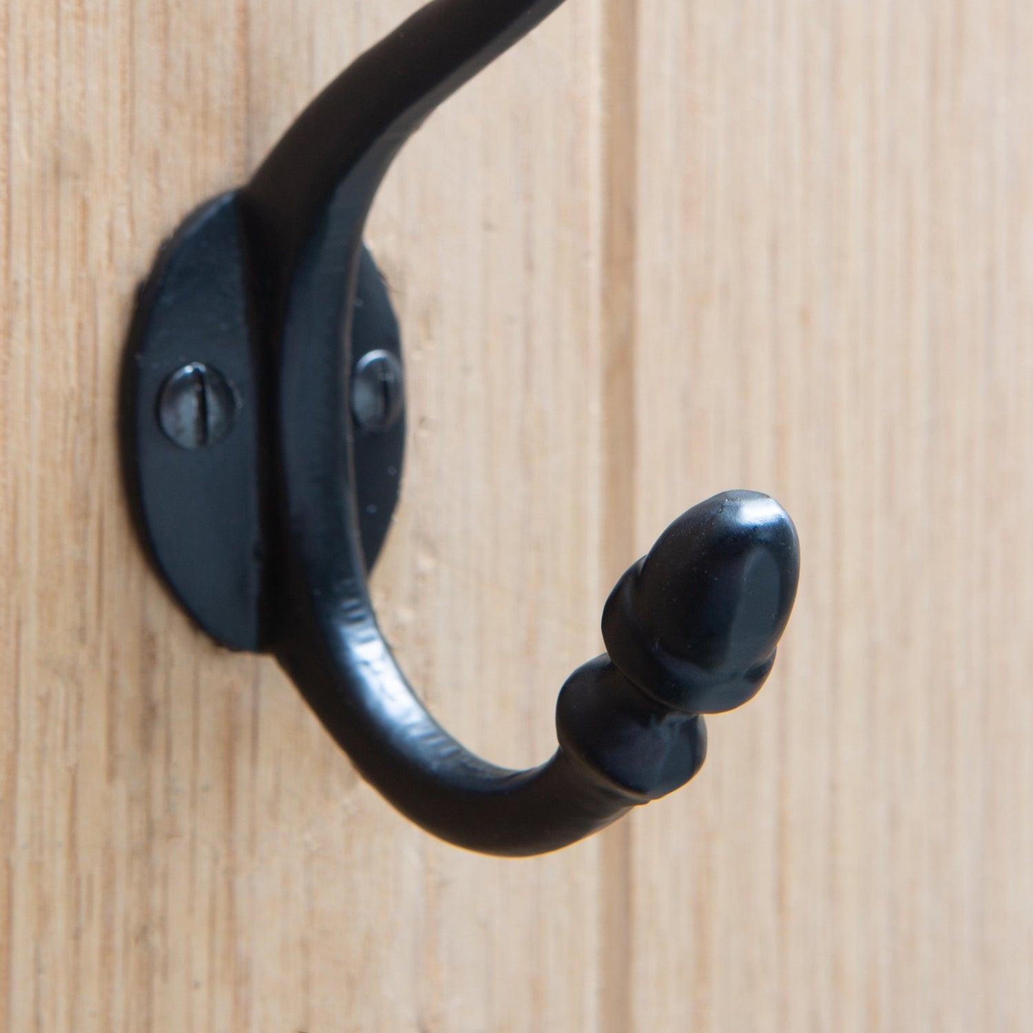 Antique Deco Hat &amp; Coat Hook - W30mm x H135mm - Black