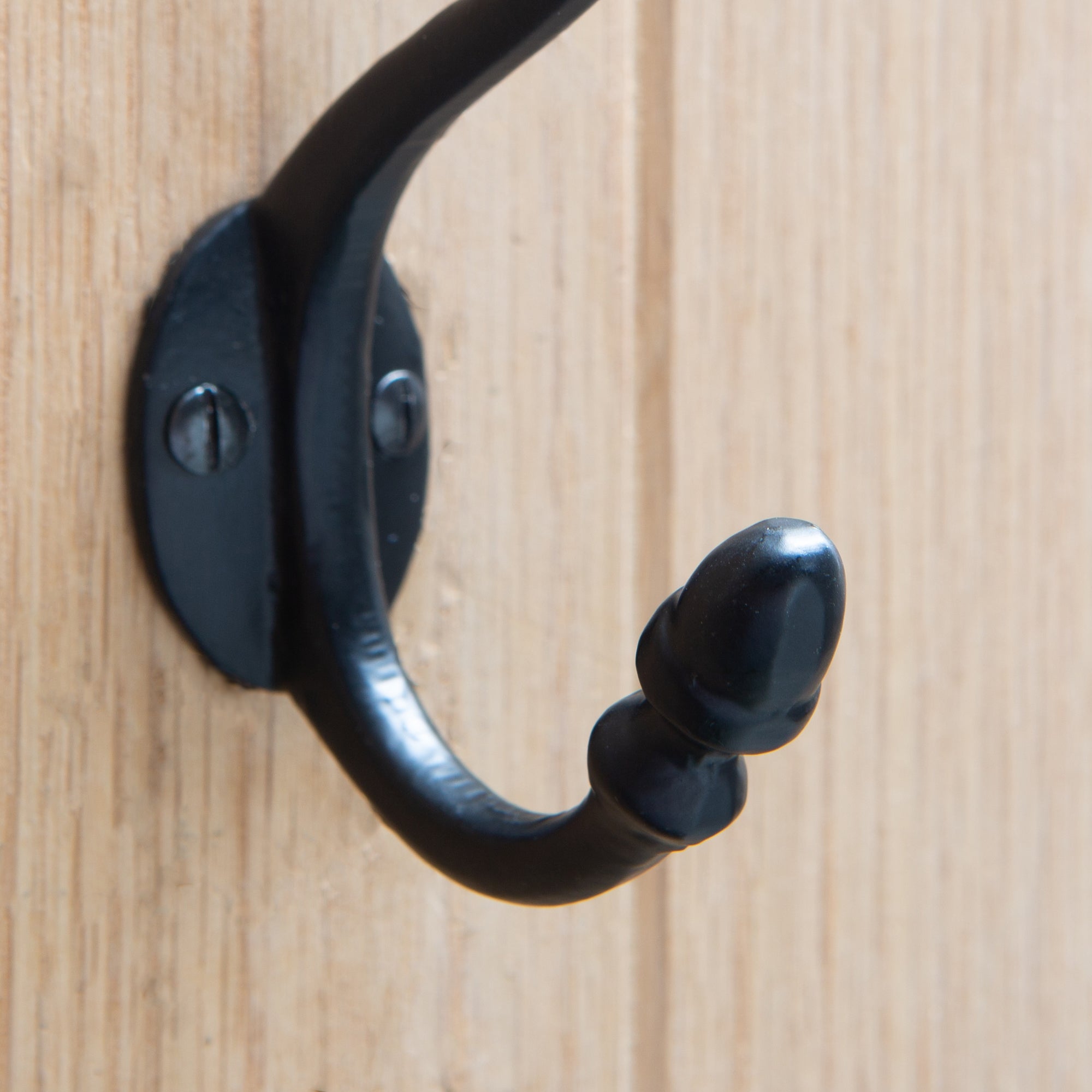 Antique Deco Hat &amp; Coat Hook - W30mm x H135mm - Black