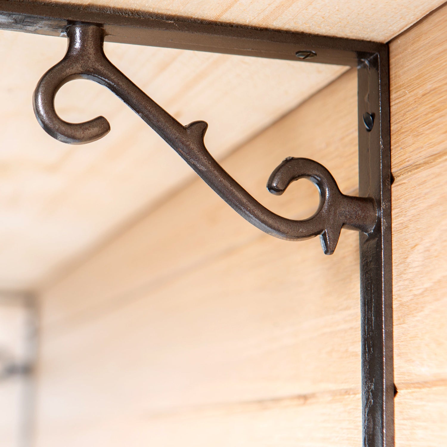 Scroll Iron Shelf Bracket - D205mm