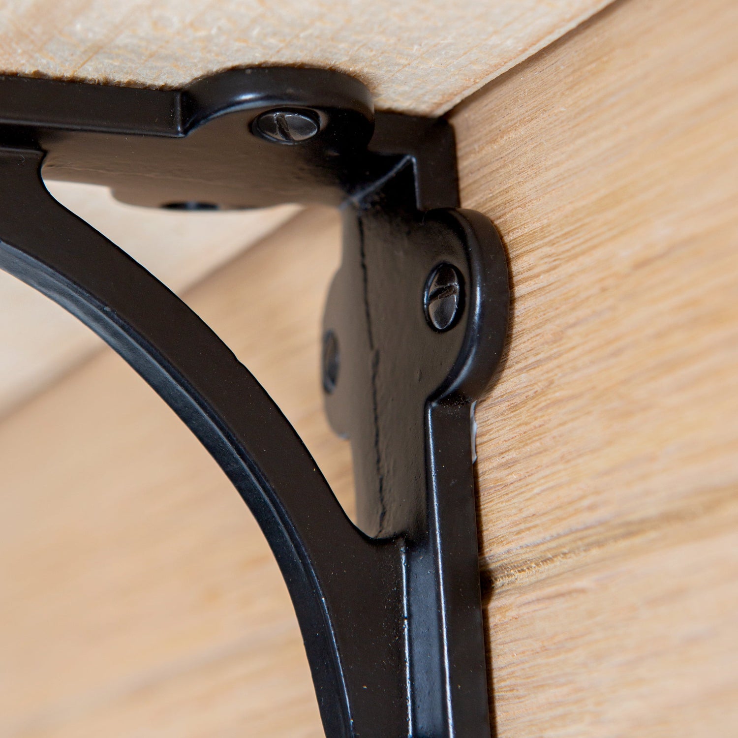 Curved Iron Shelf Bracket - D100mm