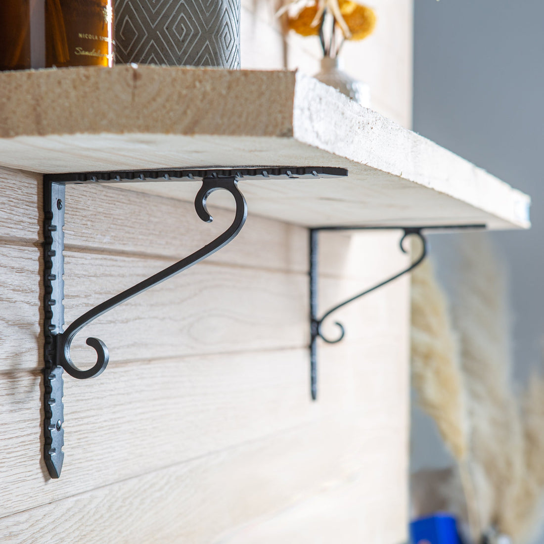 Notched Scroll Iron Shelf Bracket - D205mm